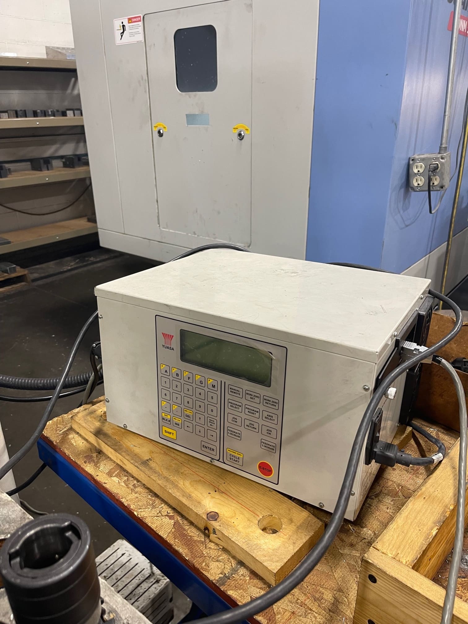 DAEWOO DMV 4020 VMC, 2002- Available Immediately - Image 8