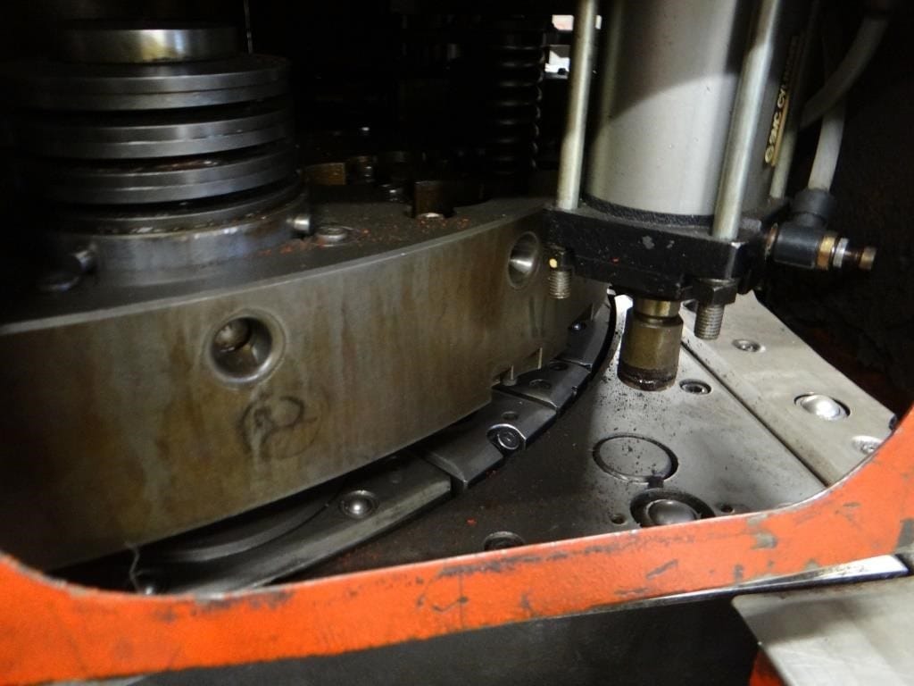 33 Ton Amada Vipros 357 CNC Turret Punch Press,1992 - Image 7