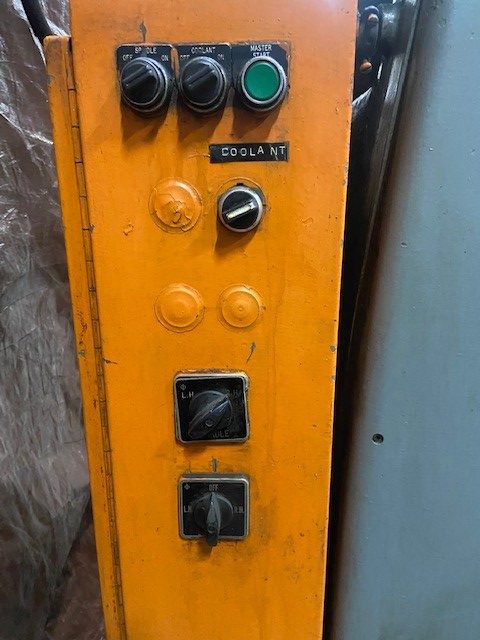 Milwaukee Kearney & Trecker 307 S-12 Mill - Image 6