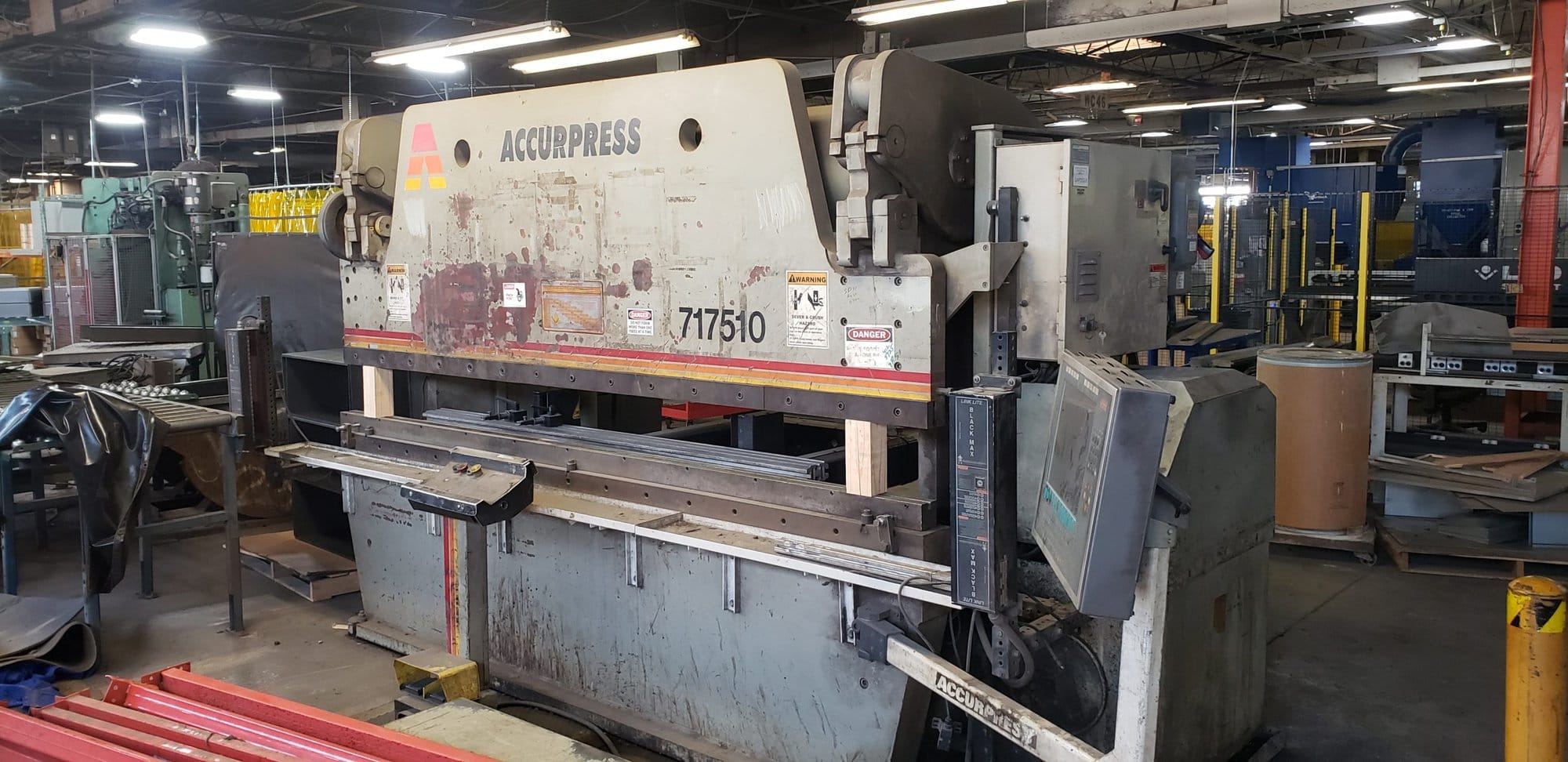 175 Ton x 10' Accurpress 717510 CNC Press Brake, 1999 2 Axis Backgauge - Image 2