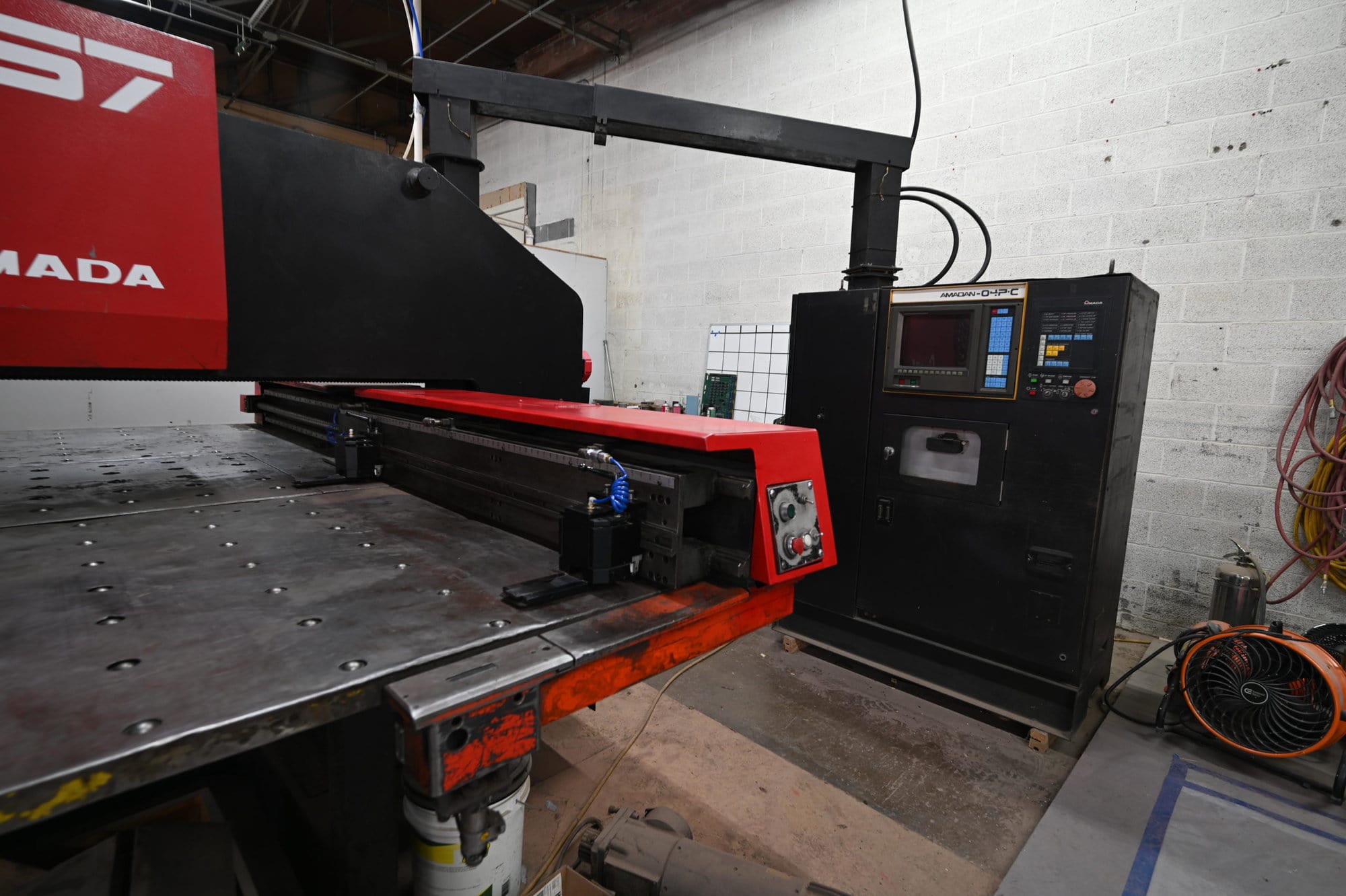33 Ton Amada Pega 357 CNC Turret Punch, 1994 - *REBUILT IN 2022* 45 Station 4 Auto Index, 04PC Control, New Ram Bushing & Seals - Image 5