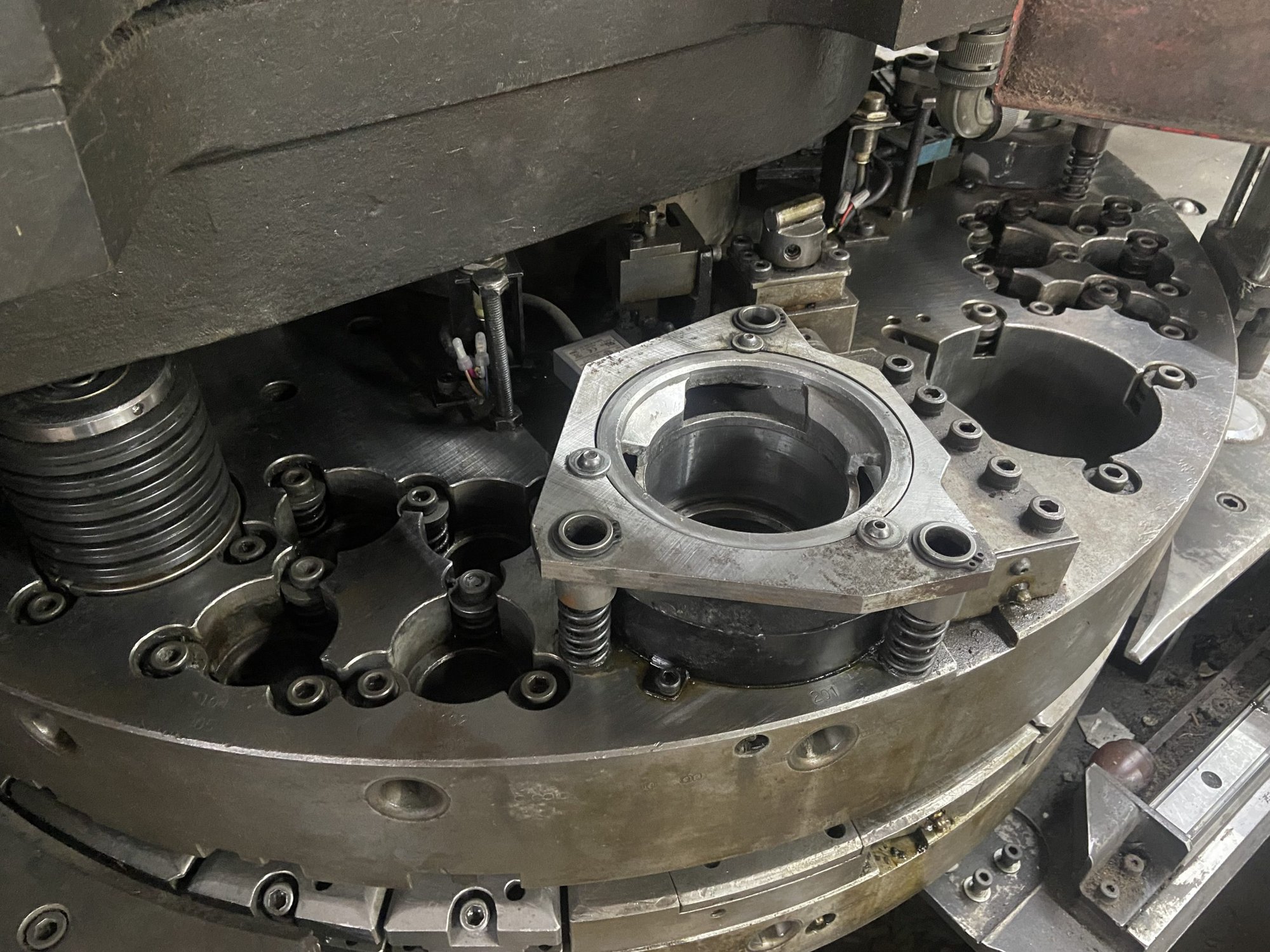 33 Ton Amada Pega 357 CNC Turret Punch, 1994 - *REBUILT IN 2022* 45 Station 4 Auto Index, 04PC Control, New Ram Bushing & Seals - Image 9
