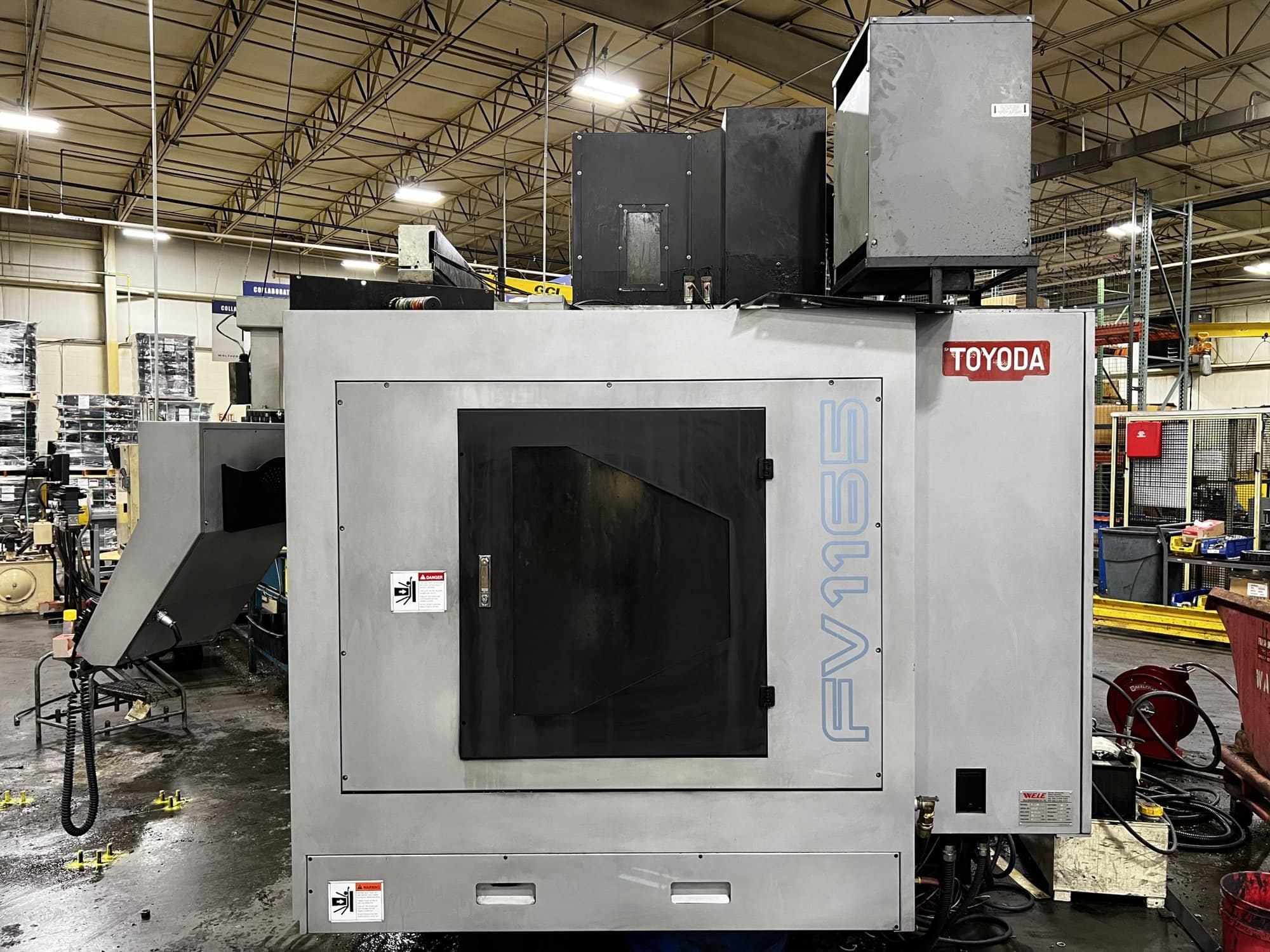 Toyoda FV1165 VMC, 2014 - 1000psi TSC , Auto Door System, Fanuc Control, Renishaw Probe - Image 2