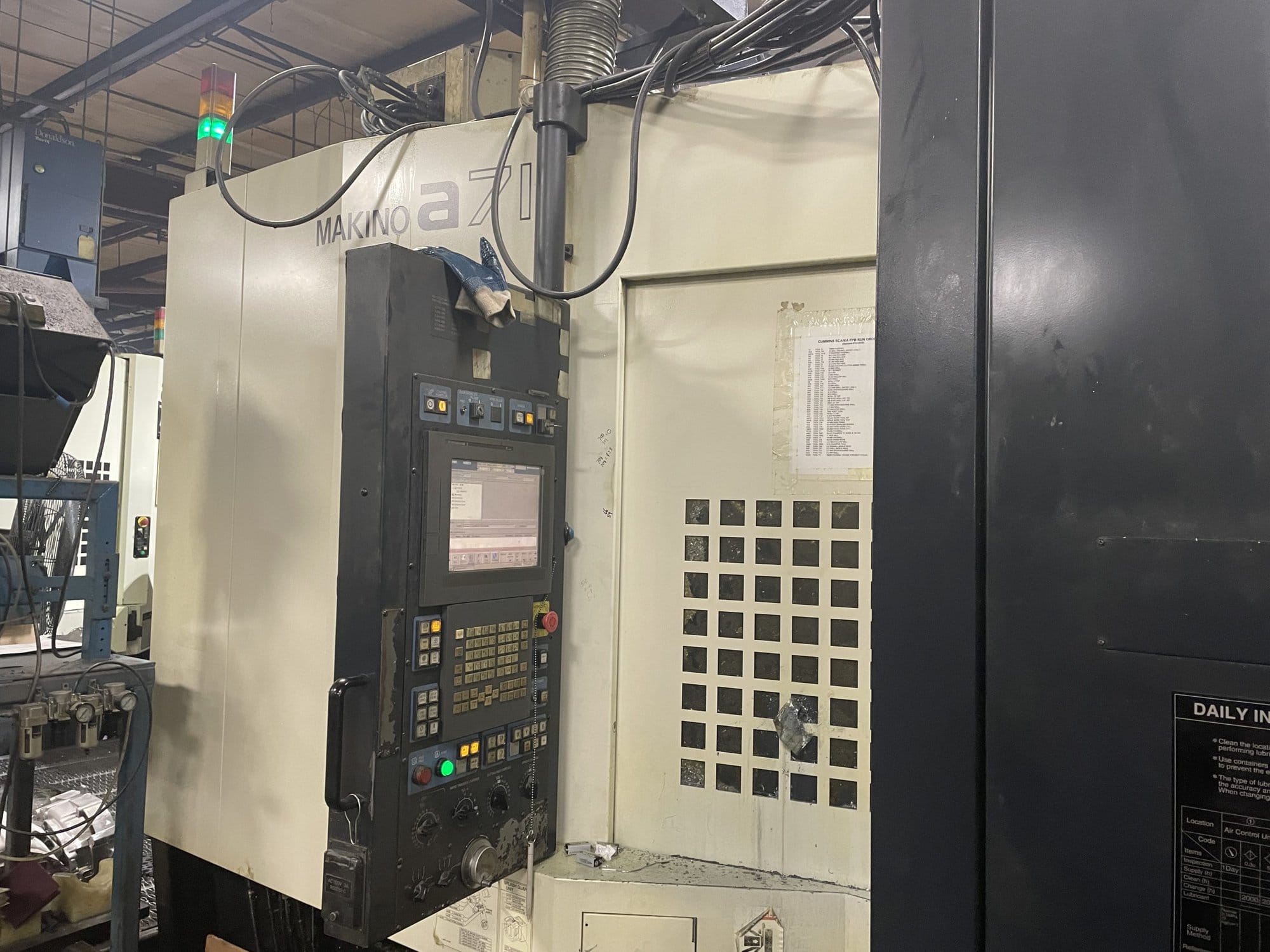 Makino A71 500mm HMC, 2009 - Full 4th Axis, Hi Pressure TSC, Live Hydraulics - Image 6