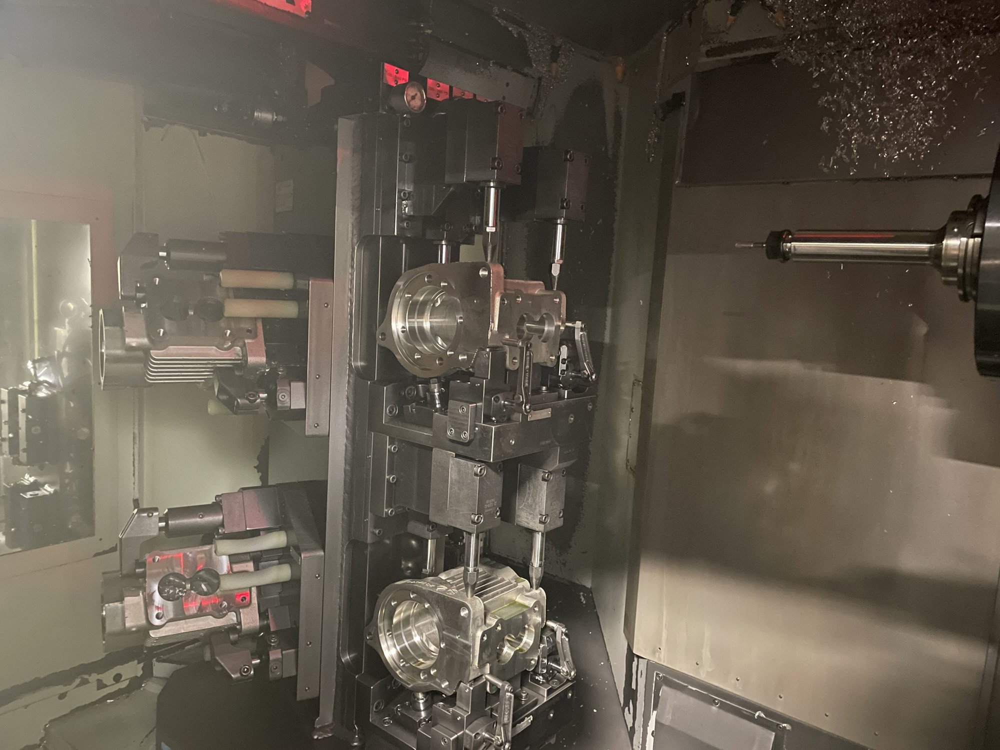 Makino A71 500mm HMC, 2009 - Full 4th Axis, Hi Pressure TSC, Live Hydraulics, Pre Removal Offers Accepted - Image 3