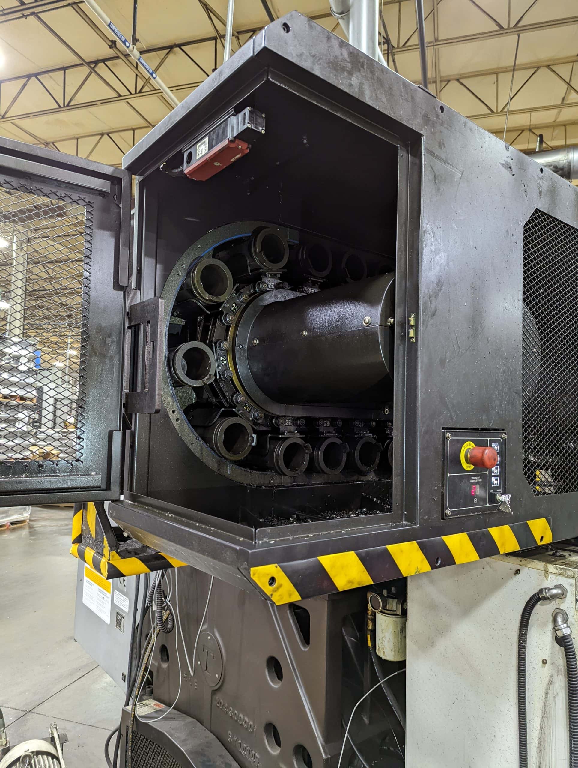 Toyoda FV1165 VMC, 2014 - 1000psi TSC , Auto Door System, Fanuc Control, Renishaw Probe - Image 9