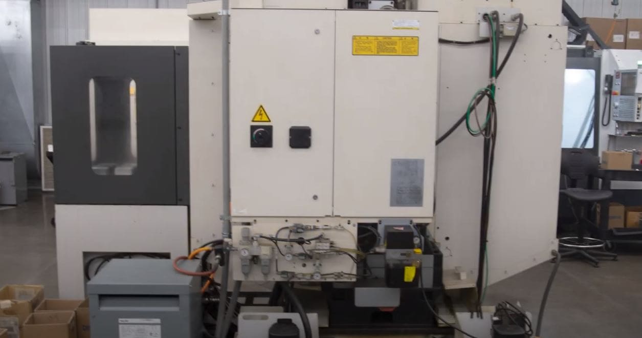 Fanuc Robodrill Drilling & Tapping Center Alpha T21-LiF, 2012 - Pallet Changer - Image 2