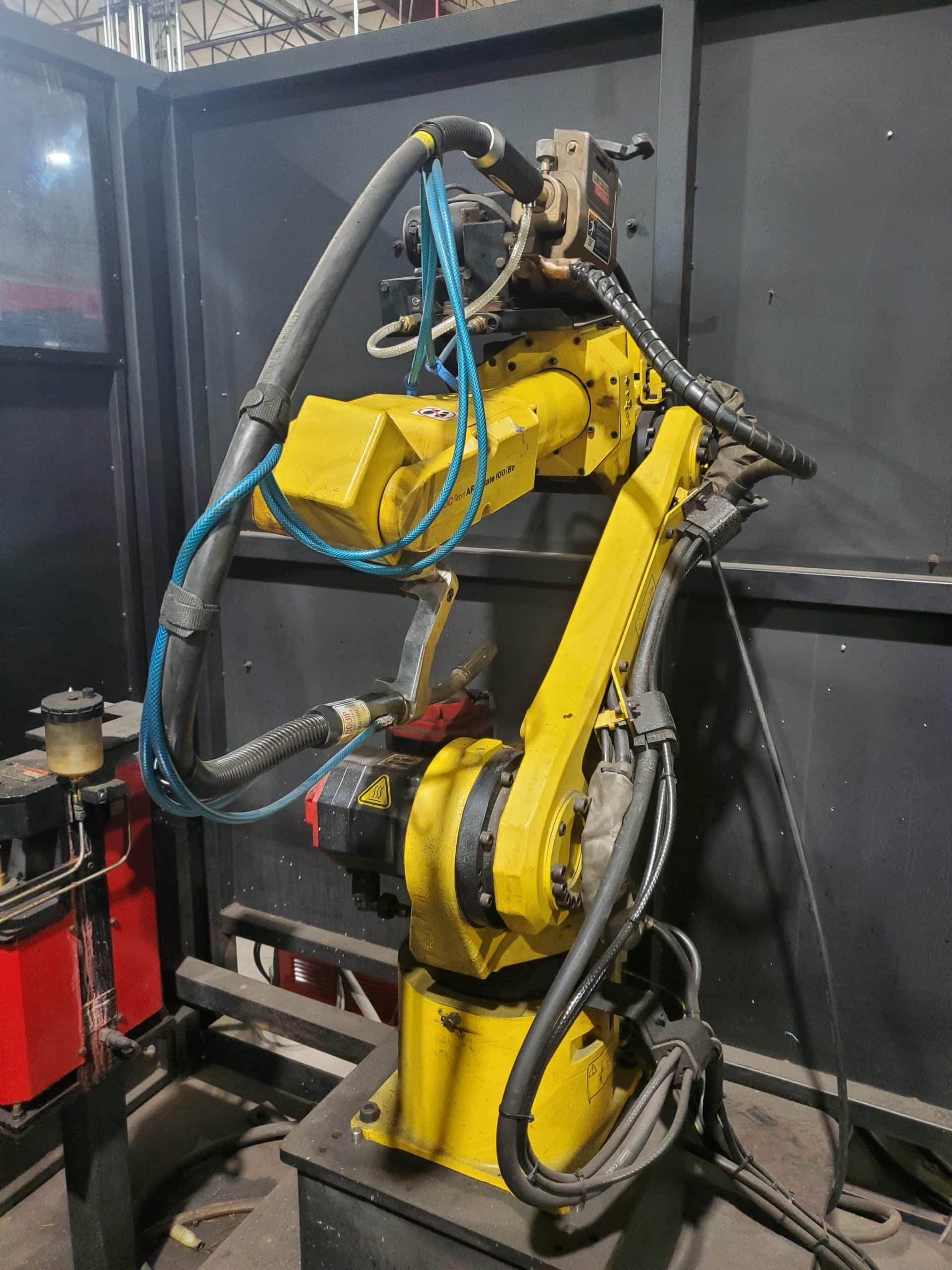Lincoln System 40 Robotic Welding Cell, Power Wave 455M/STT, 2007 - New Head Included. - Image 11