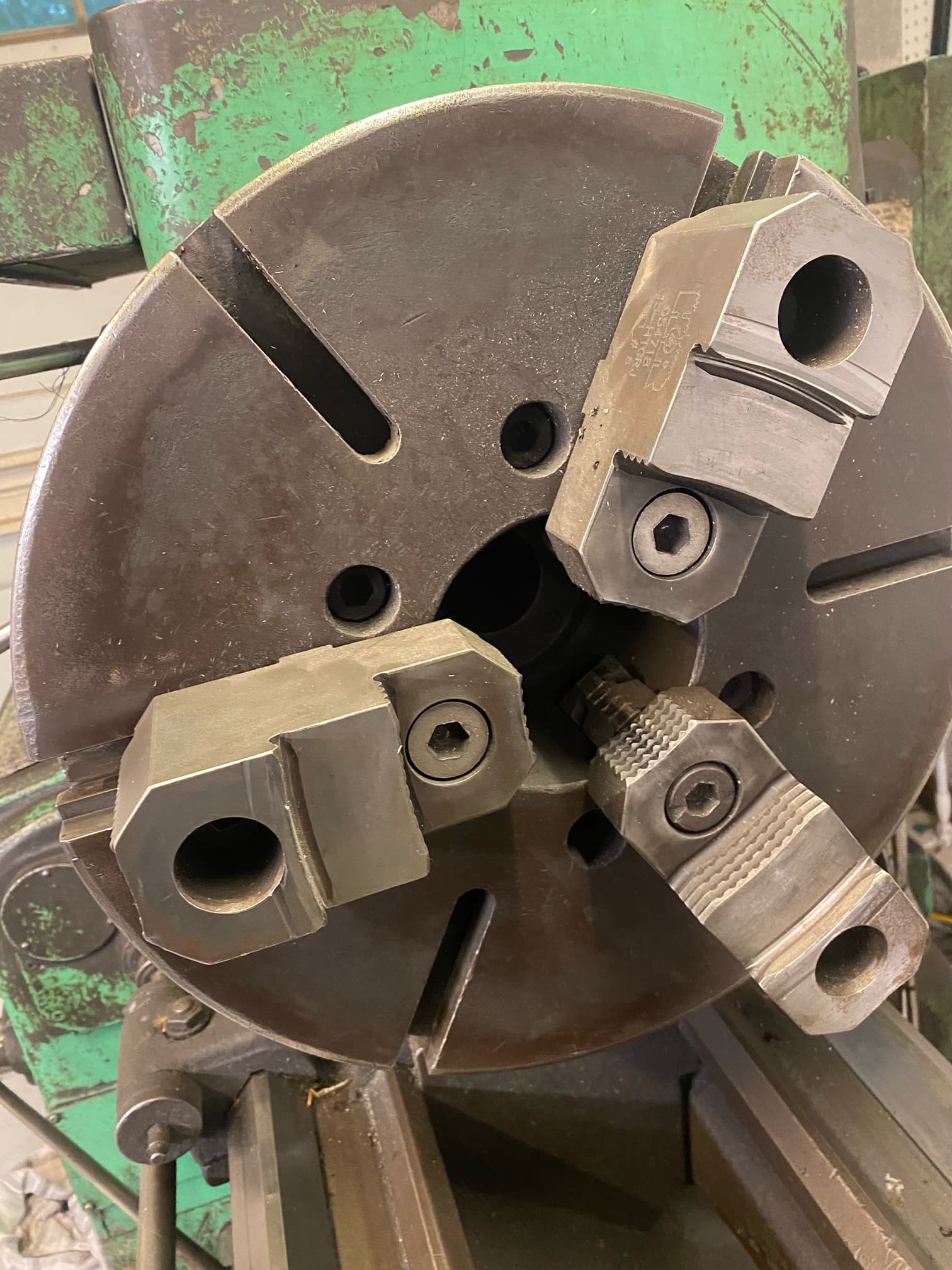 American Tool Works Style “D” 20x78 Engine Lathe, 1969 - Tailstock, Chucks, DRO - Image 8
