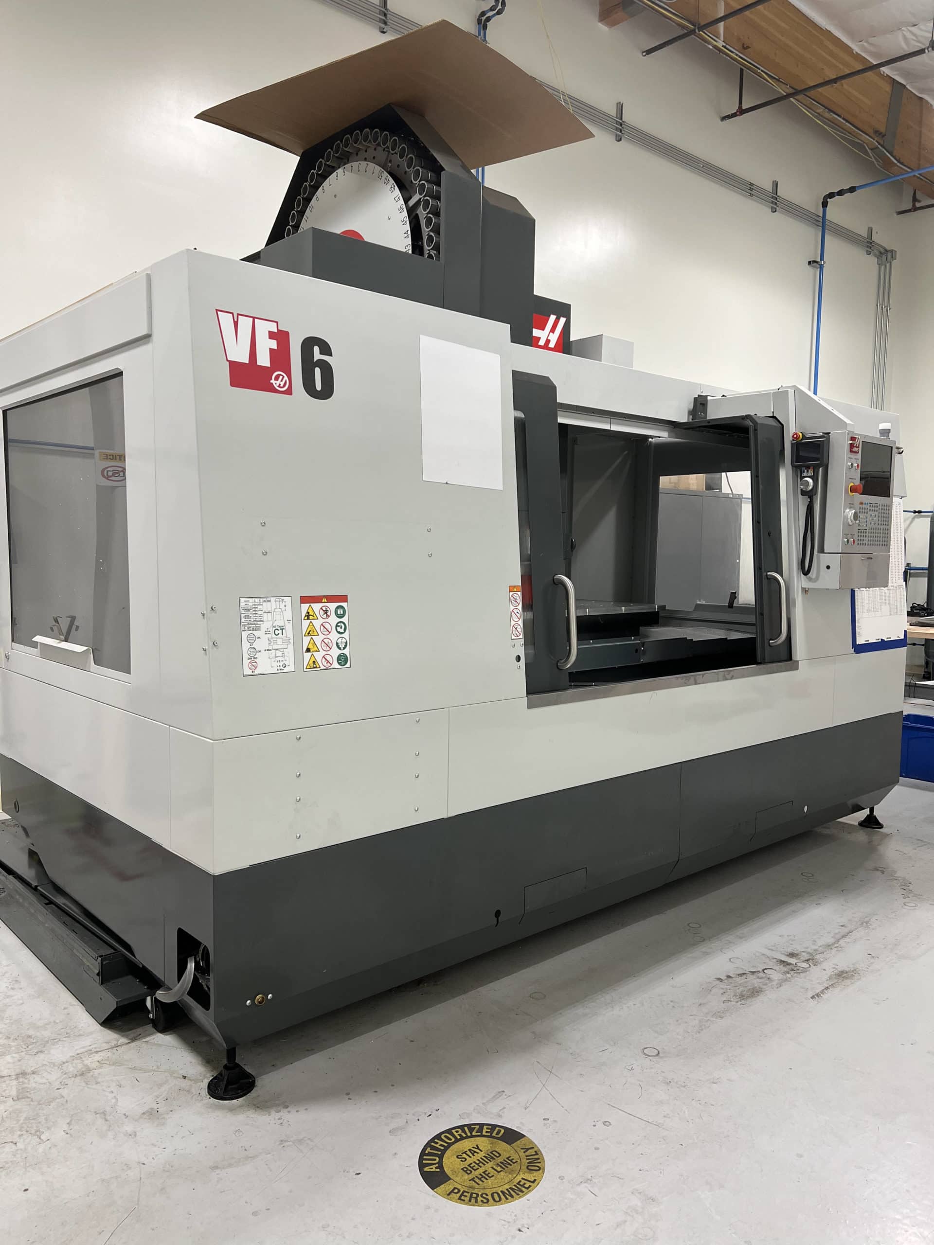 Haas VF-6 VMC, 2021 - Tooling Included, Fixture Plate, Next Gen Control, Chip Auger, Low Hours - Image 2