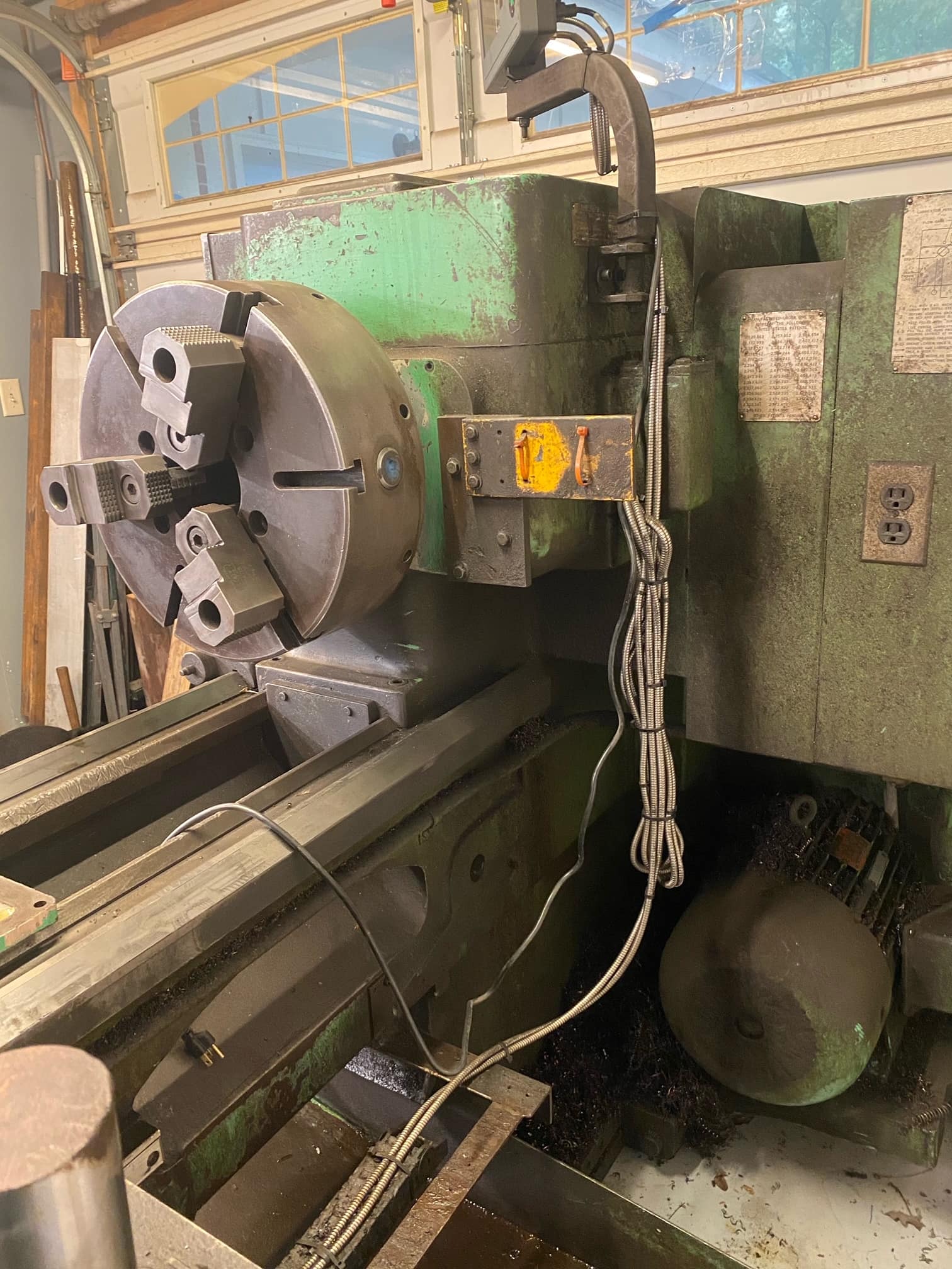 American Tool Works Style “D” 20x78 Engine Lathe, 1969 - Tailstock, Chucks, DRO - Image 5