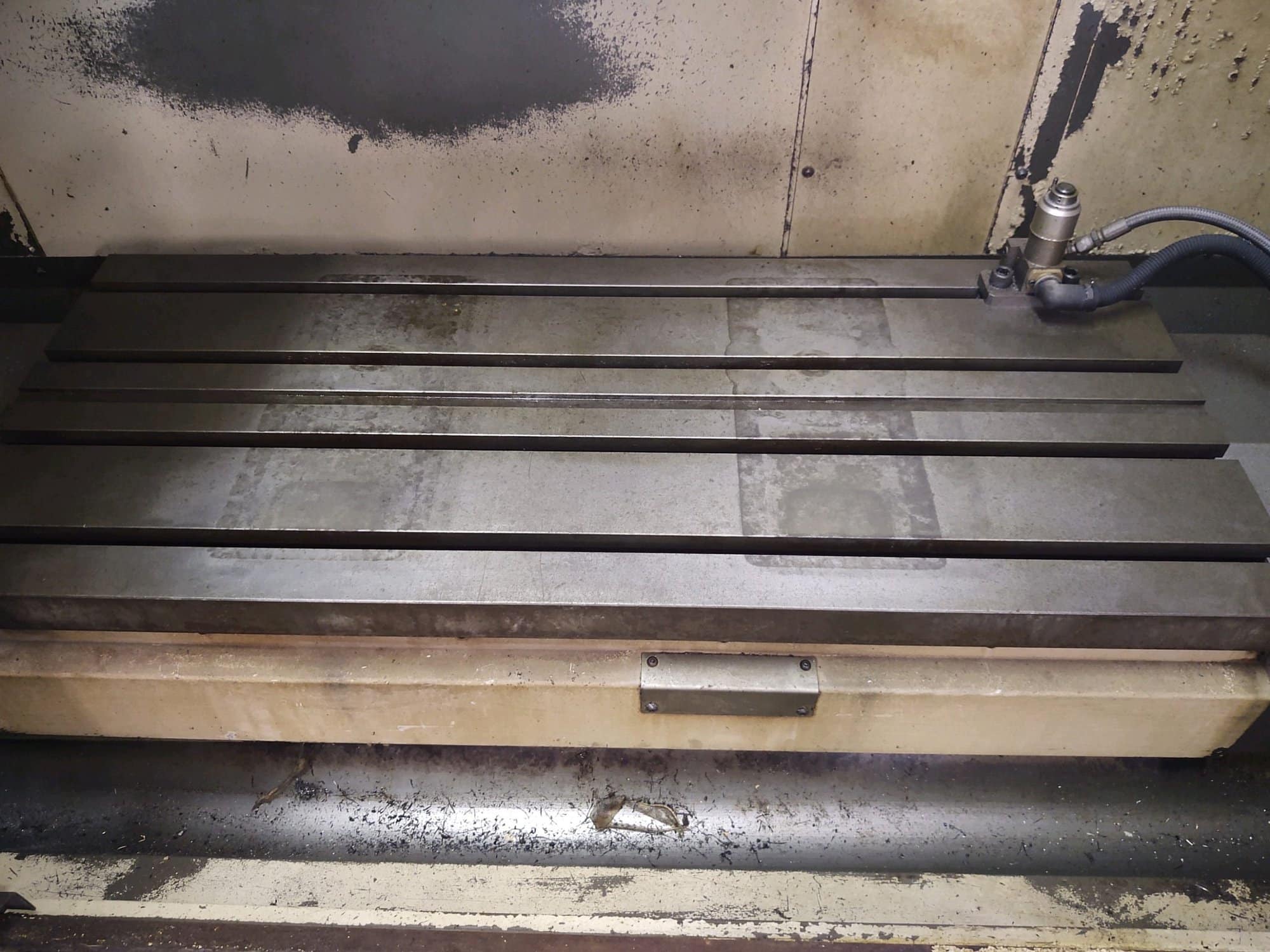 Okuma Crown MC-V4018 CNC Vertical Machining Center - 2005 - Image 6
