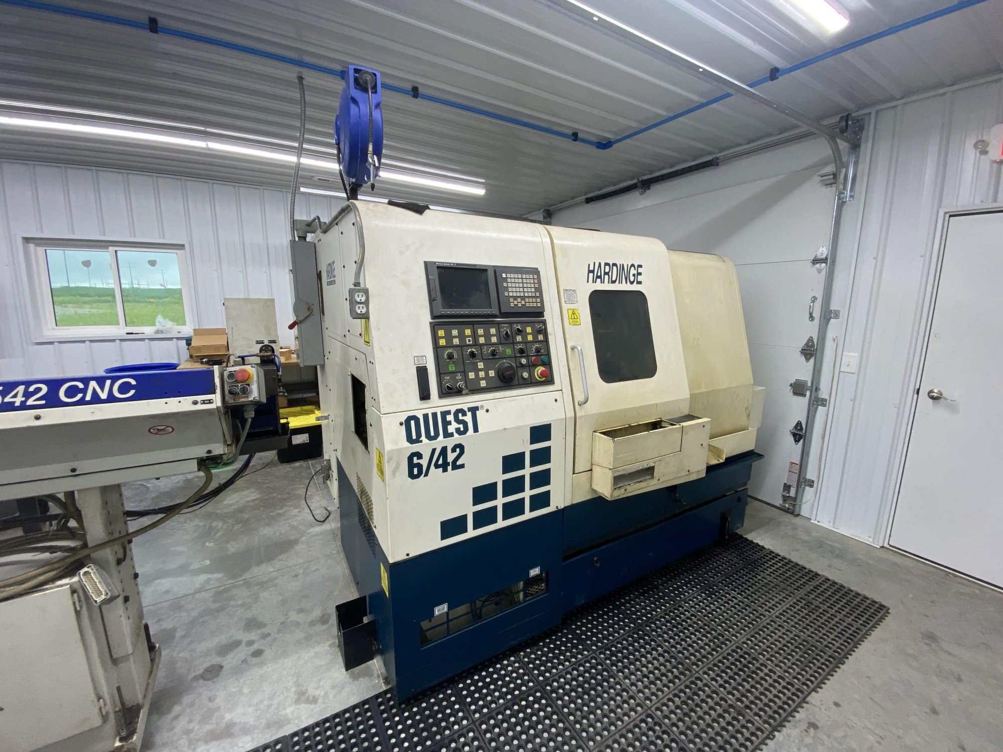Hardinge Quest 6/42 CNC Lathe, 2003- BOSS Bar Feeder, Tailstock