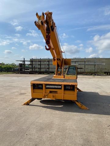 Broderson Carry Deck Crane, 2001, Model IC-80 2F, 5280 Hours - Image 2