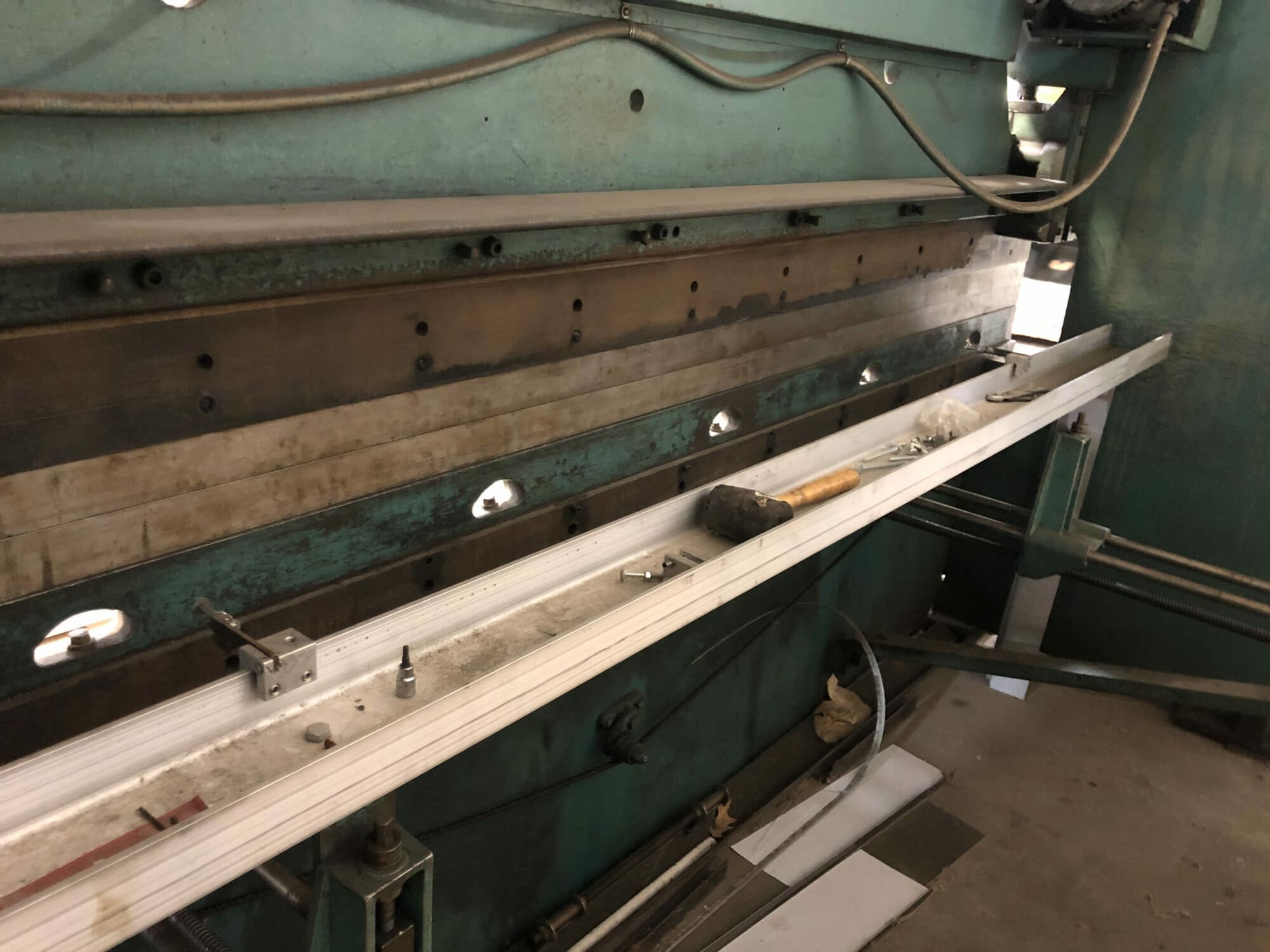 110 Ton x 12' Wysong 110-10 Press Brake - Image 4