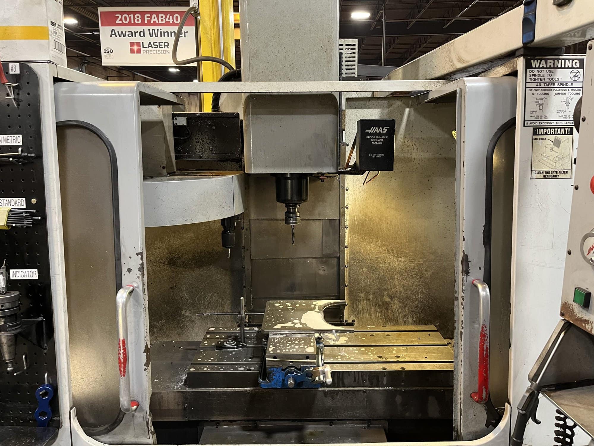 Haas VF-2 VMC, 2000 - Low Hours