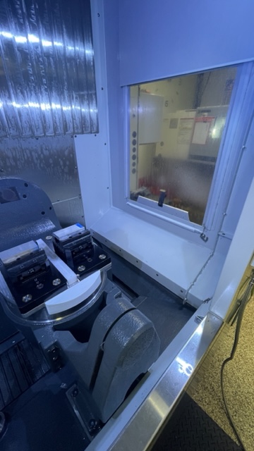 Haas UMC-500SS 5 Axis UMC, 2020 - WIPS, TSC, Hi Pressure Coolant, Thru Tool Air, Under Power - Image 5