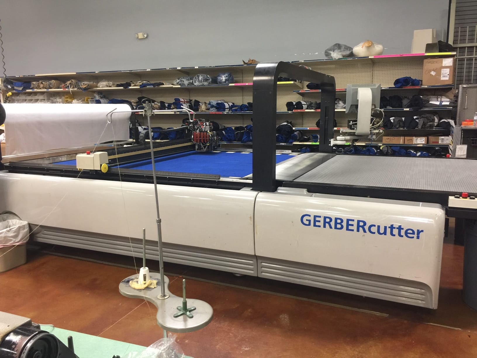 Gerber Cutter S-3000 Cutting Machine, 1999 - Image 2