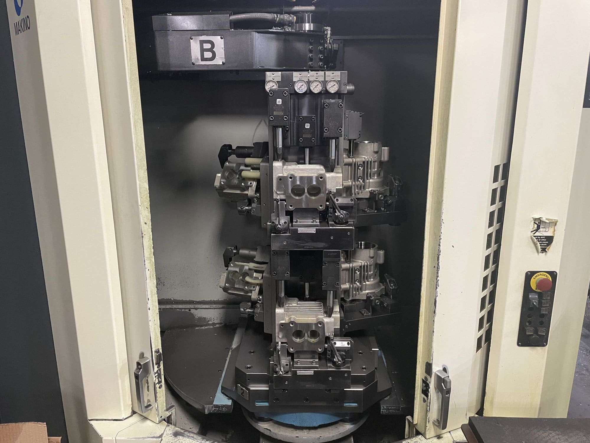 Makino A71 500mm HMC, 2009 - Full 4th Axis, Hi Pressure TSC, Live Hydraulics, Pre Removal Offers Accepted - Image 2