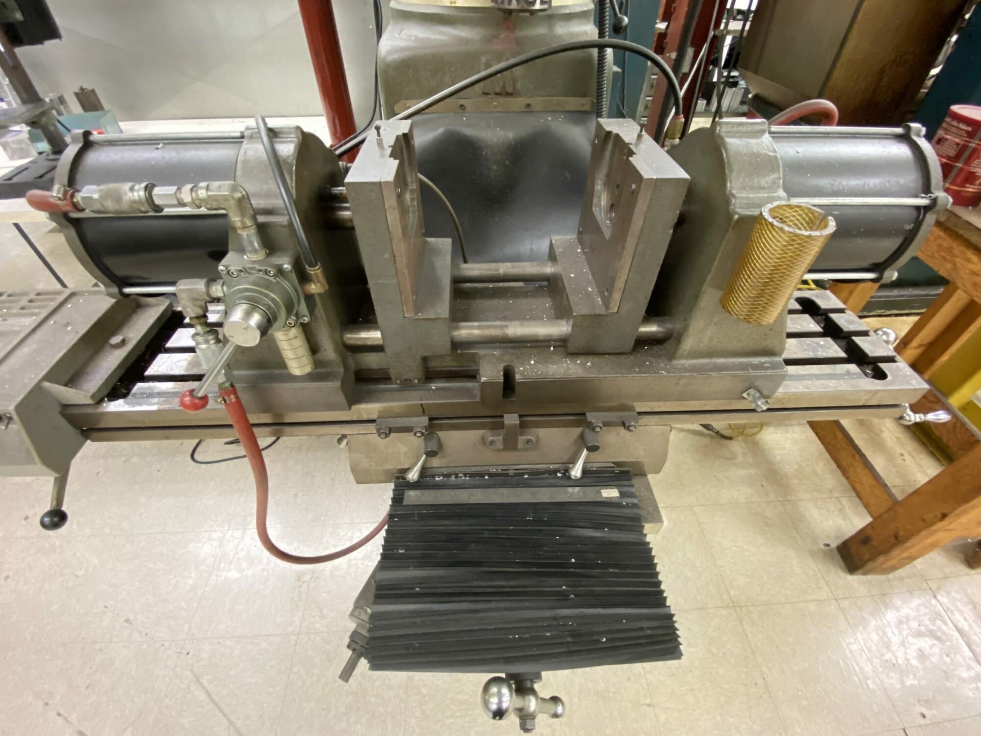 Kent KTM - 3VK Knee Mill, 1988 - Available Immediately - Image 6