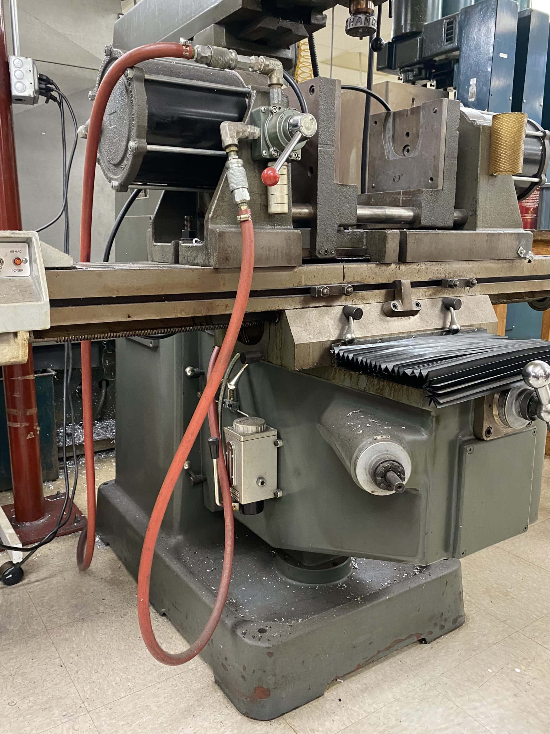 Kent KTM - 3VK Knee Mill, 1988 - Available Immediately - Image 4