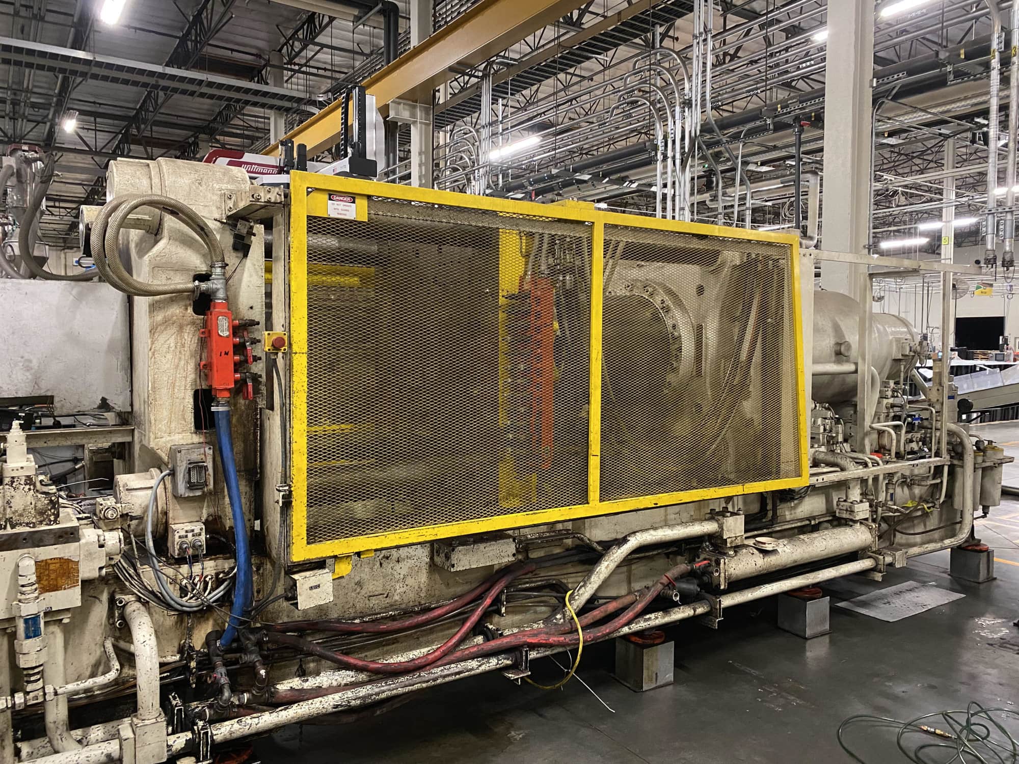 720 Ton Toshiba ISF720-SII Injection Molding Machine, 1992 - Image 3
