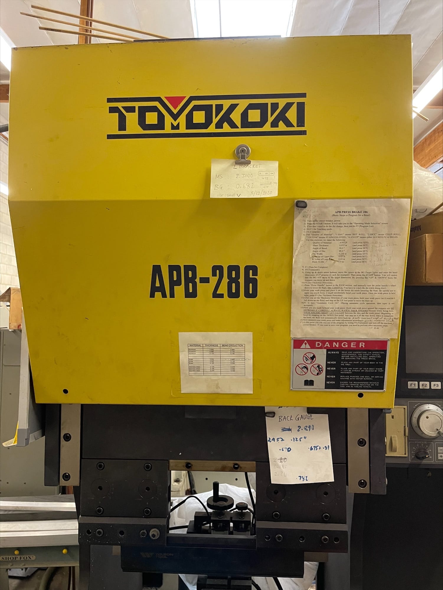 28 Ton x 30" Toyokoki APB-286 CNC Servo Electric Press Brake