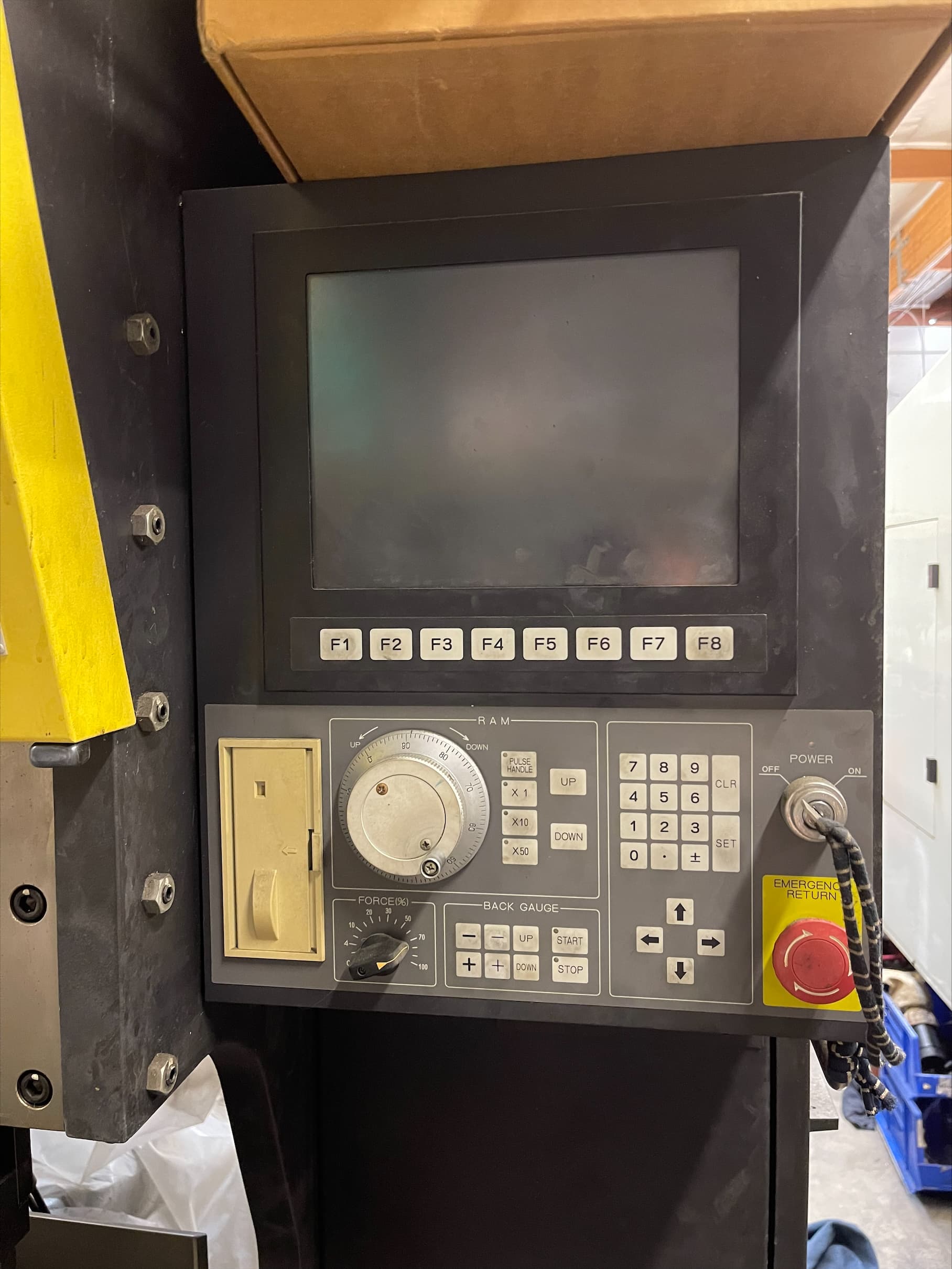 28 Ton x 30" Toyokoki APB-286 CNC Servo Electric Press Brake - Image 3