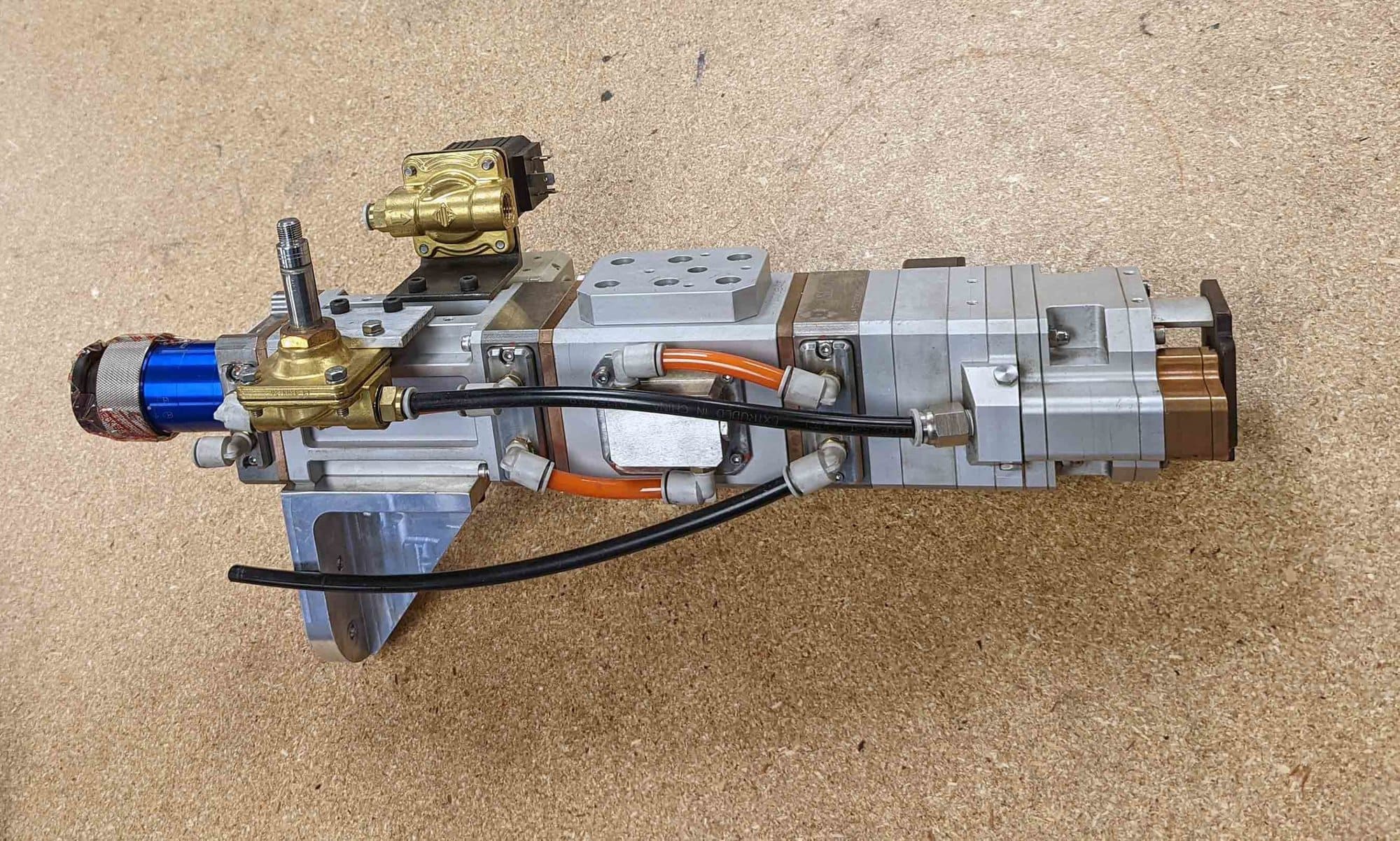 1000 Watt Laser ISSE TurcWeld FW 1000 Fiber Laser Welder Head & Power Source, 2019- Laser ISSE Head, Chiller, Reduced Price - Image 4