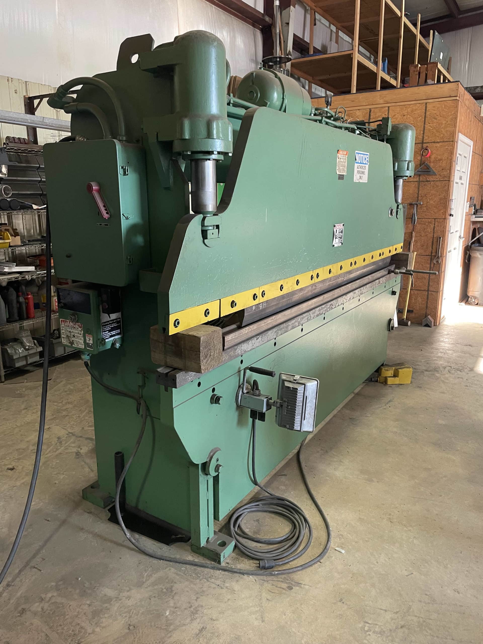 90 Ton x 10' Pacific J90 Press Brake, Clean Machine
