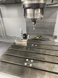 HARDINGE V 1000 CNC VMC 2018 - 4TH AXIS, RENISHAW, 693 CUT HOURS - Image 7