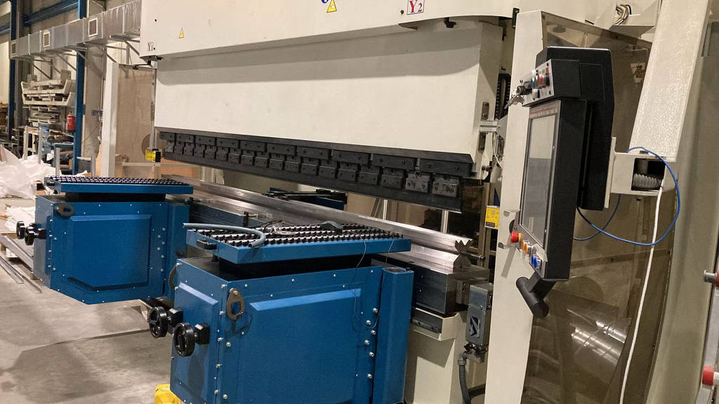 330 Ton x 10' Jordi PHE-30300 CNC Hydraulic Press, 2007, 6 axis, delivery, installation and training included-reconditioned in 2022 low hour demo machine - Image 6