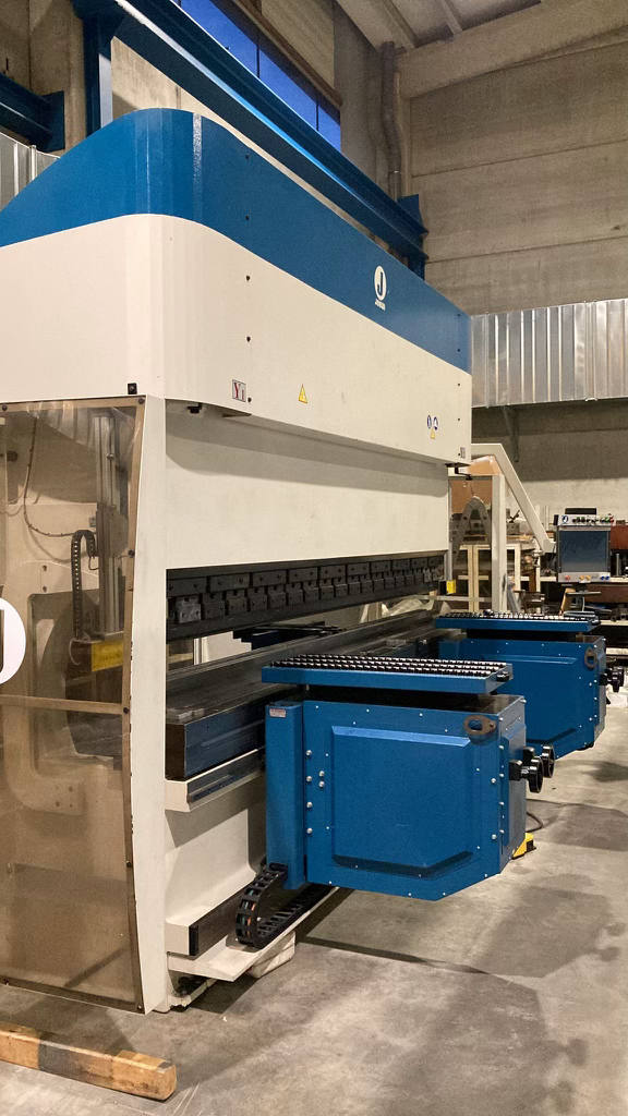 330 Ton x 10' Jordi PHE-30300 CNC Hydraulic Press, 2007, 6 axis, delivery, installation and training included-reconditioned in 2022 low hour demo machine - Image 2