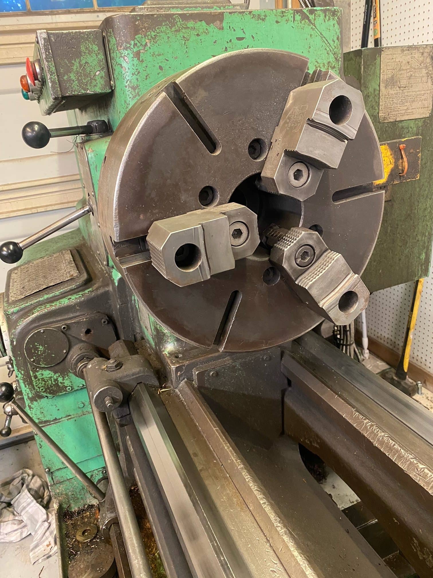American Tool Works Style “D” 20x78 Engine Lathe, 1969 - Tailstock, Chucks, DRO - Image 4