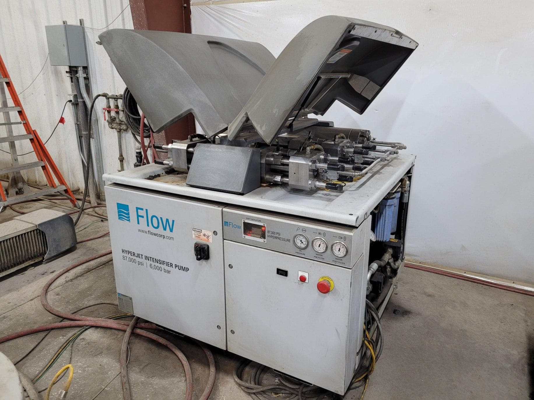 6' x 12' Flow Mach 4 4020B 5-Axis Waterjet XD, 2013- 94,000 PSI, Bevel and 3D Part Cutting - Image 4