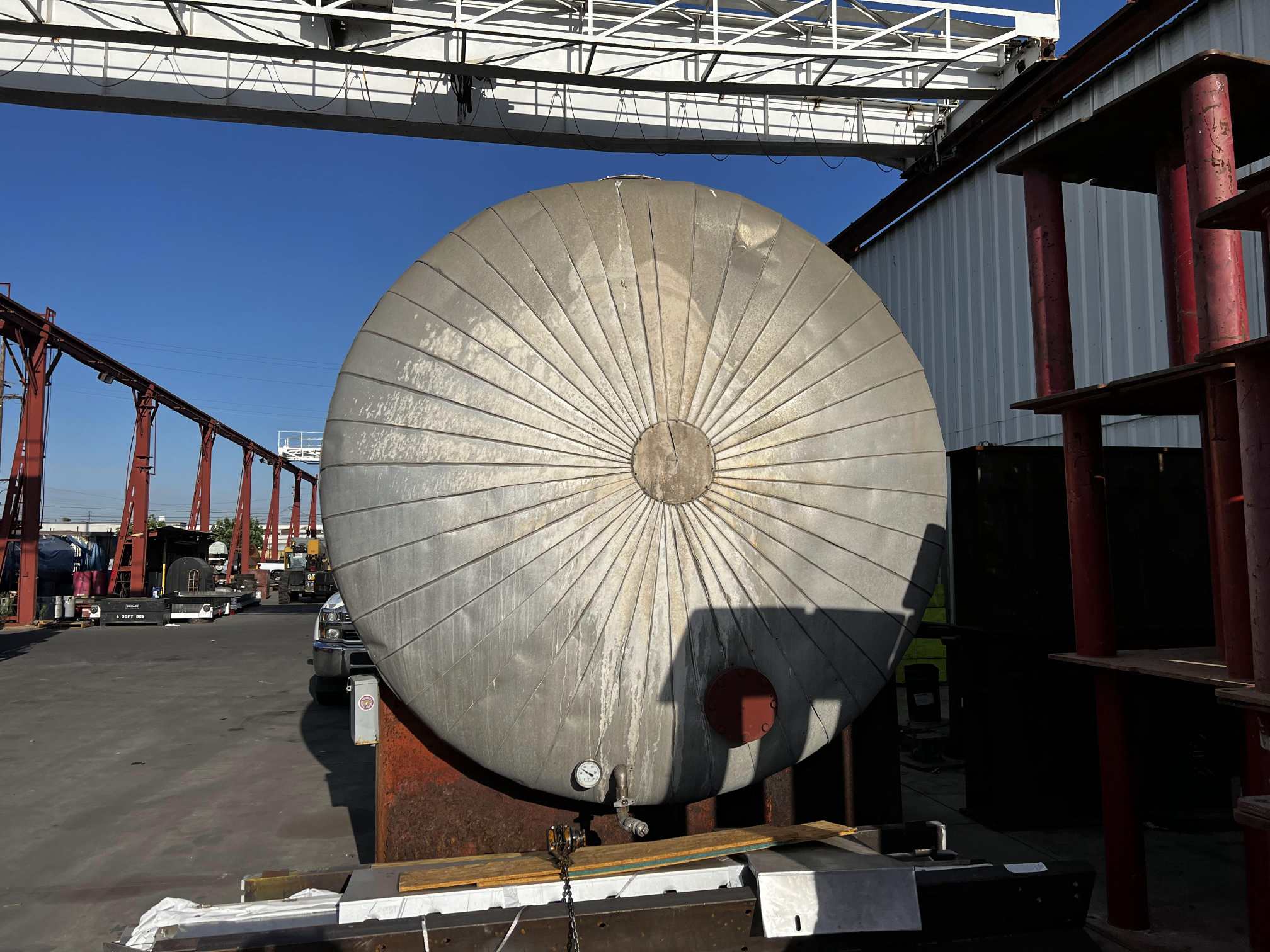 8,000 Gallon SS Horizontal Insulated Tank - Image 3