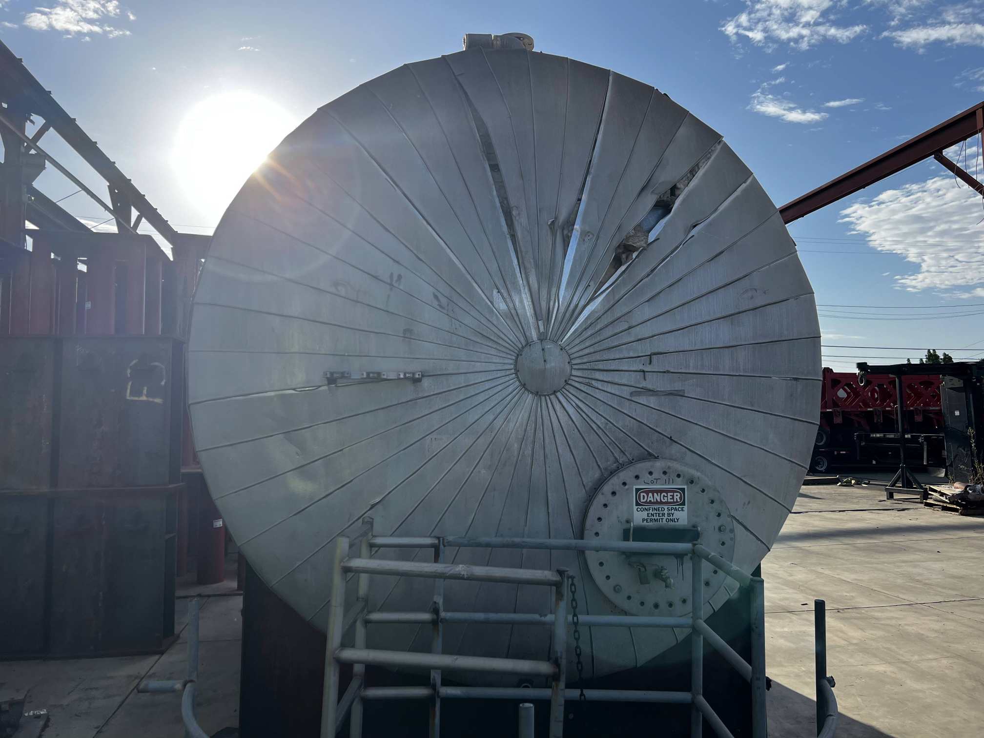 8,000 Gallon SS Horizontal Insulated Tank - Image 4