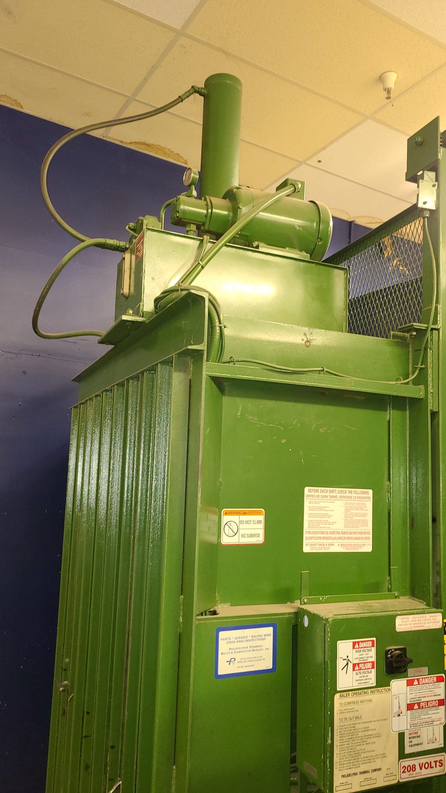 Philadelphia Tramrail Cardboard Vertical Baler, 1996- 30"x 48" Chamber - Image 6
