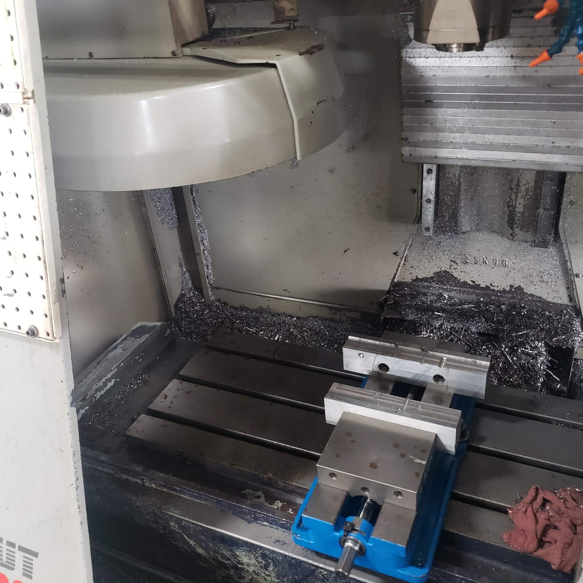 Bridgeport Discovery Torq-Cut 22 VMC - Available Immediately - Image 3