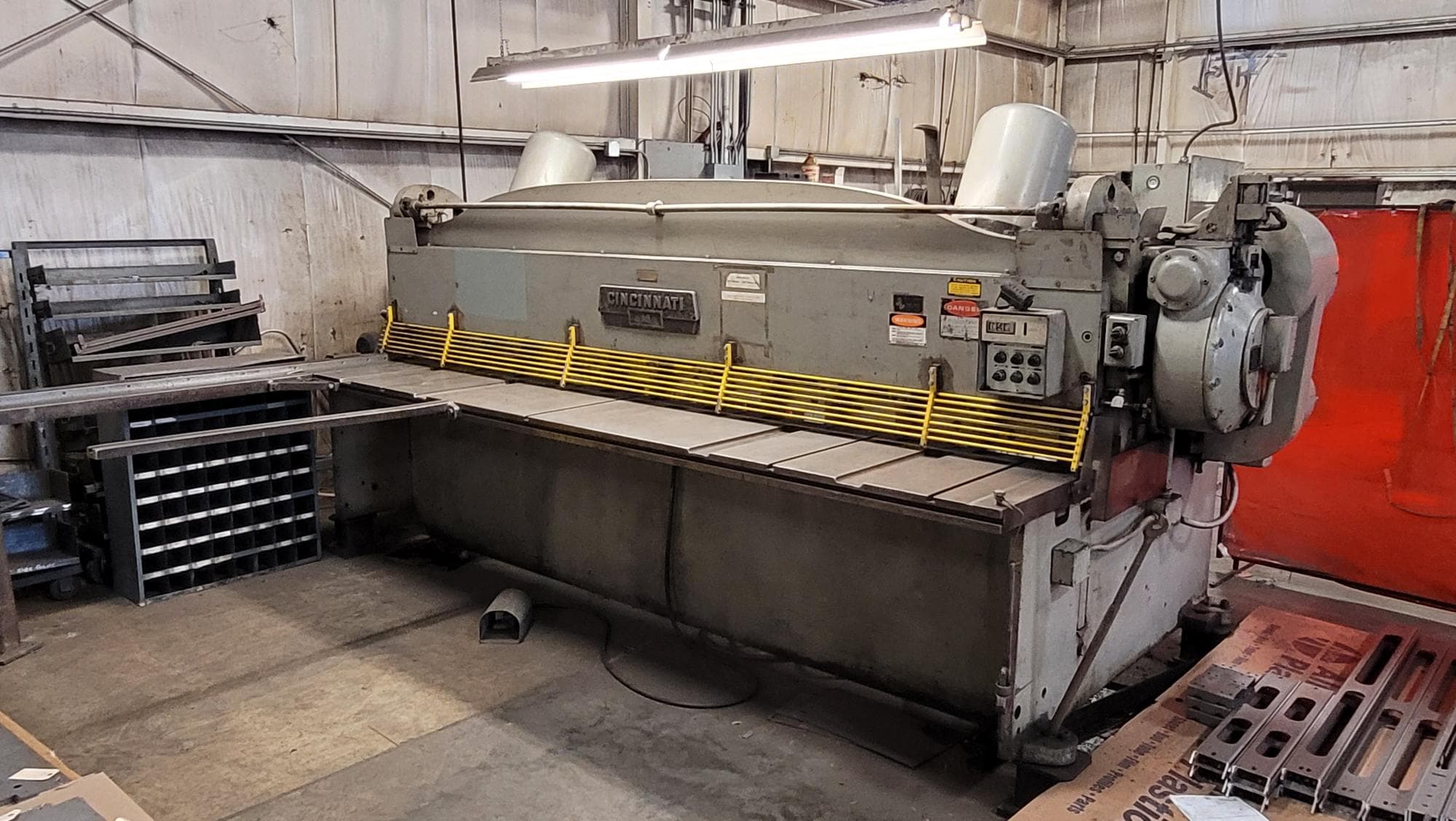 1/4" x 12' Cincinnati 1812 Shear- 2 Support Arms, Under Power - Image 2