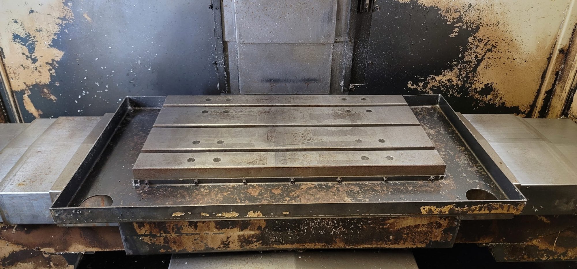 HURCO BMC-2416DS VMC, 1999-8K RPM, Ultimax SSX 4 Control - Image 4