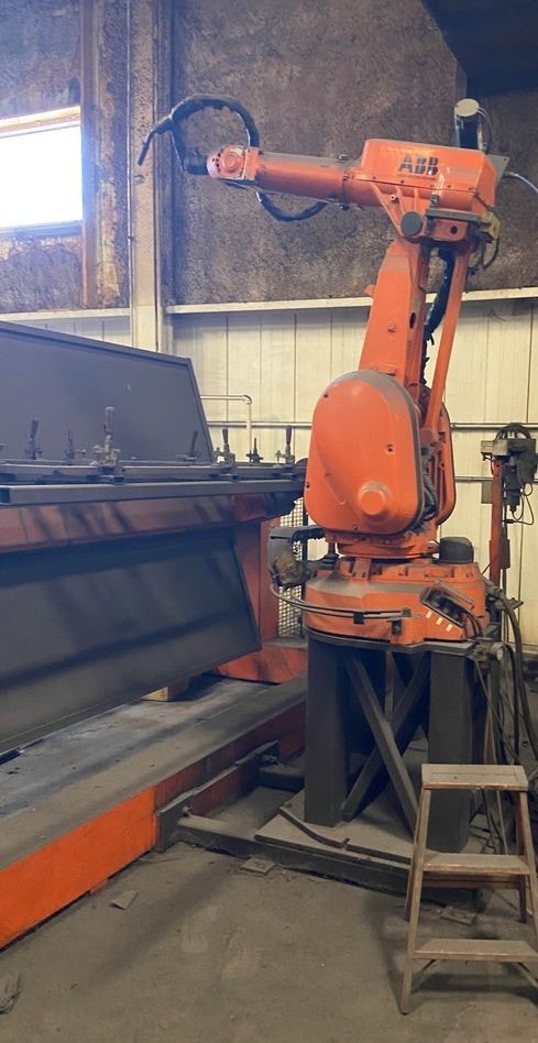ABB IRB 2400 Robotic Welder - Equipped With Workpiece Positioner - Image 4