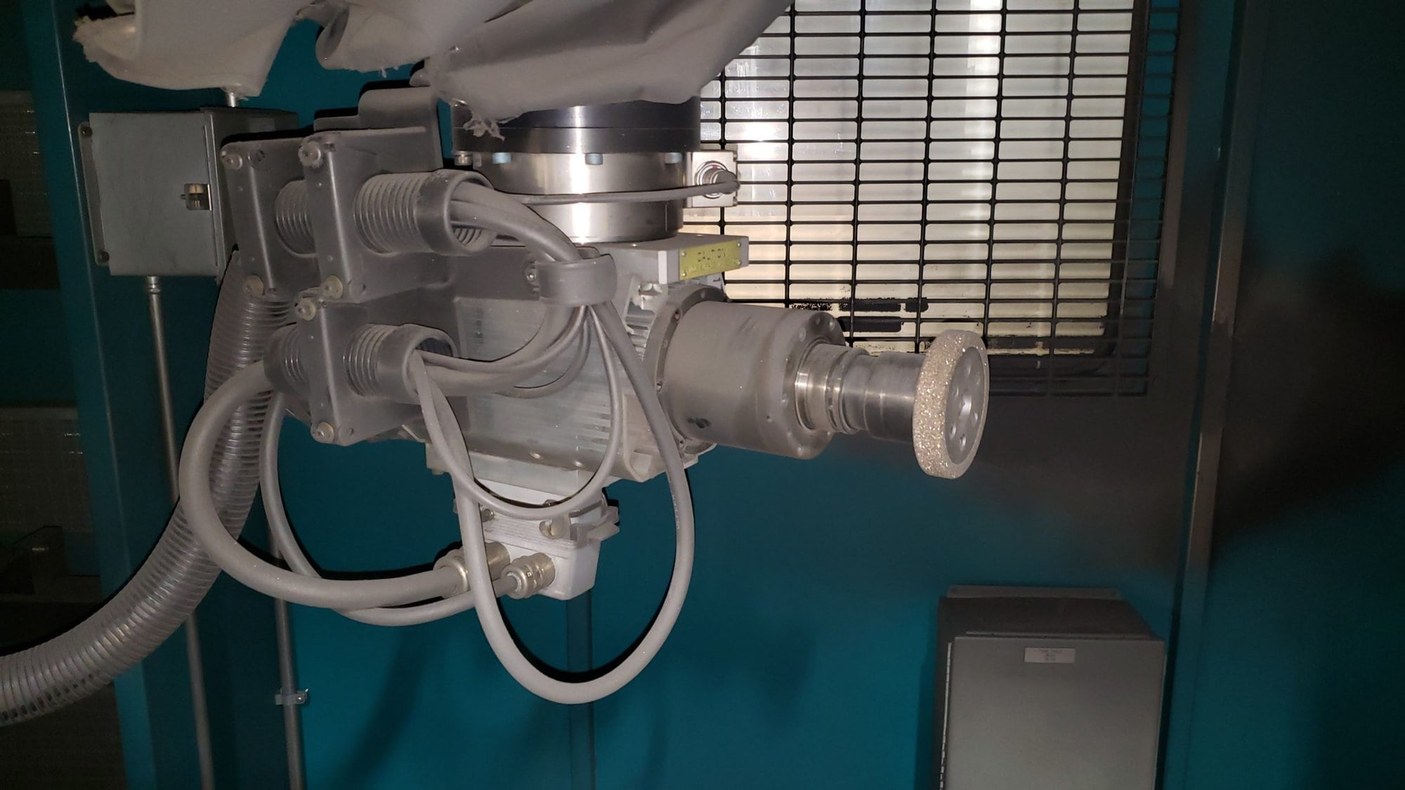 Vulcan Engineering CO 424FS FOXALL Robotic Casting Finishing Cell, 2015- 6 Axis ABB IRB 4400 IP67 Foundry Robot - Image 5