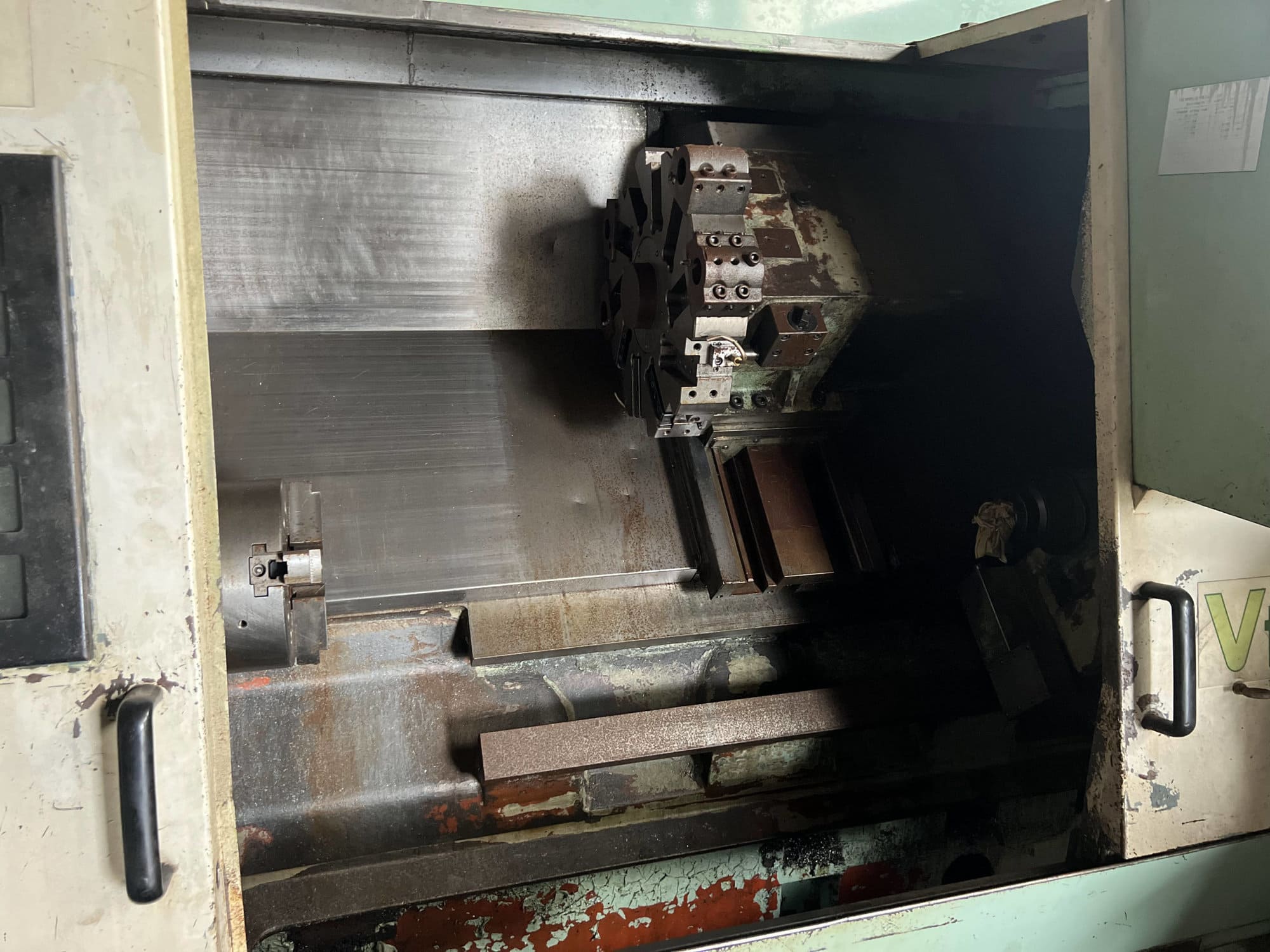 Fortune VTURN 26 CNC Lathe, 1998 - Tailstock, Faunc Control - Image 3