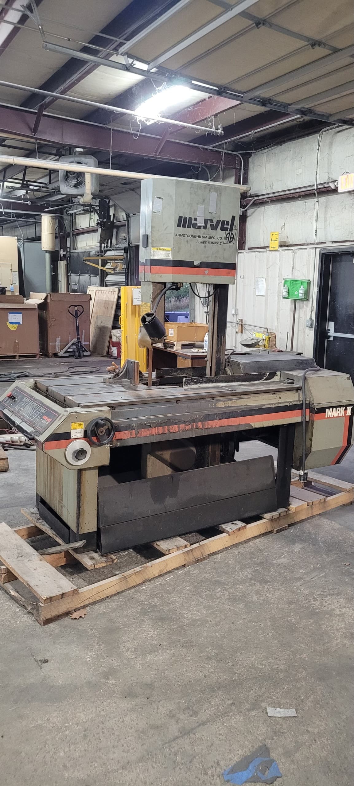 Marvel 8-Mark-II Vertical Tilt Frame Band Saw 18"x22" - Image 5