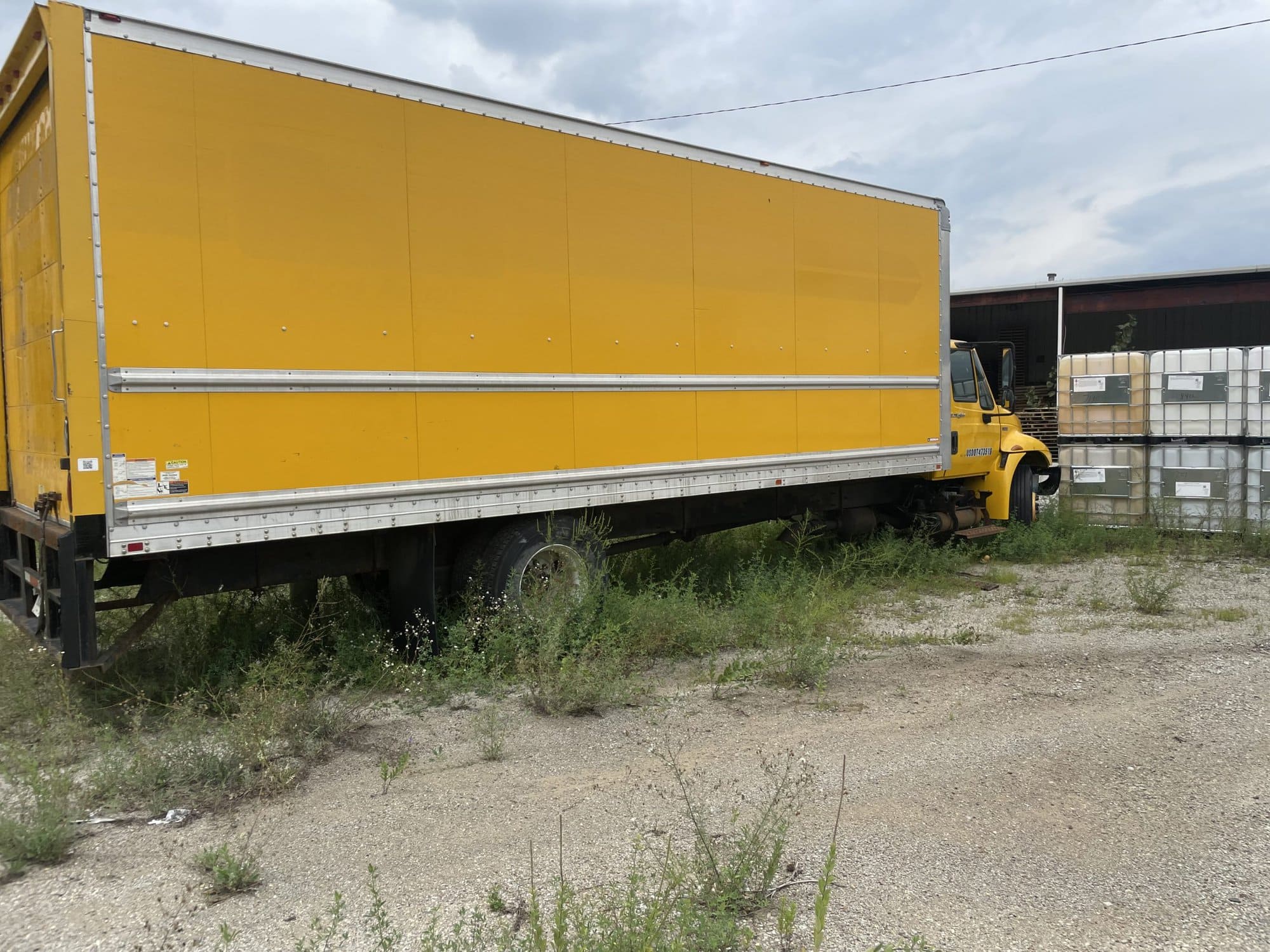 2013 International 4300 SBA 4X2 Box Truck - Image 2
