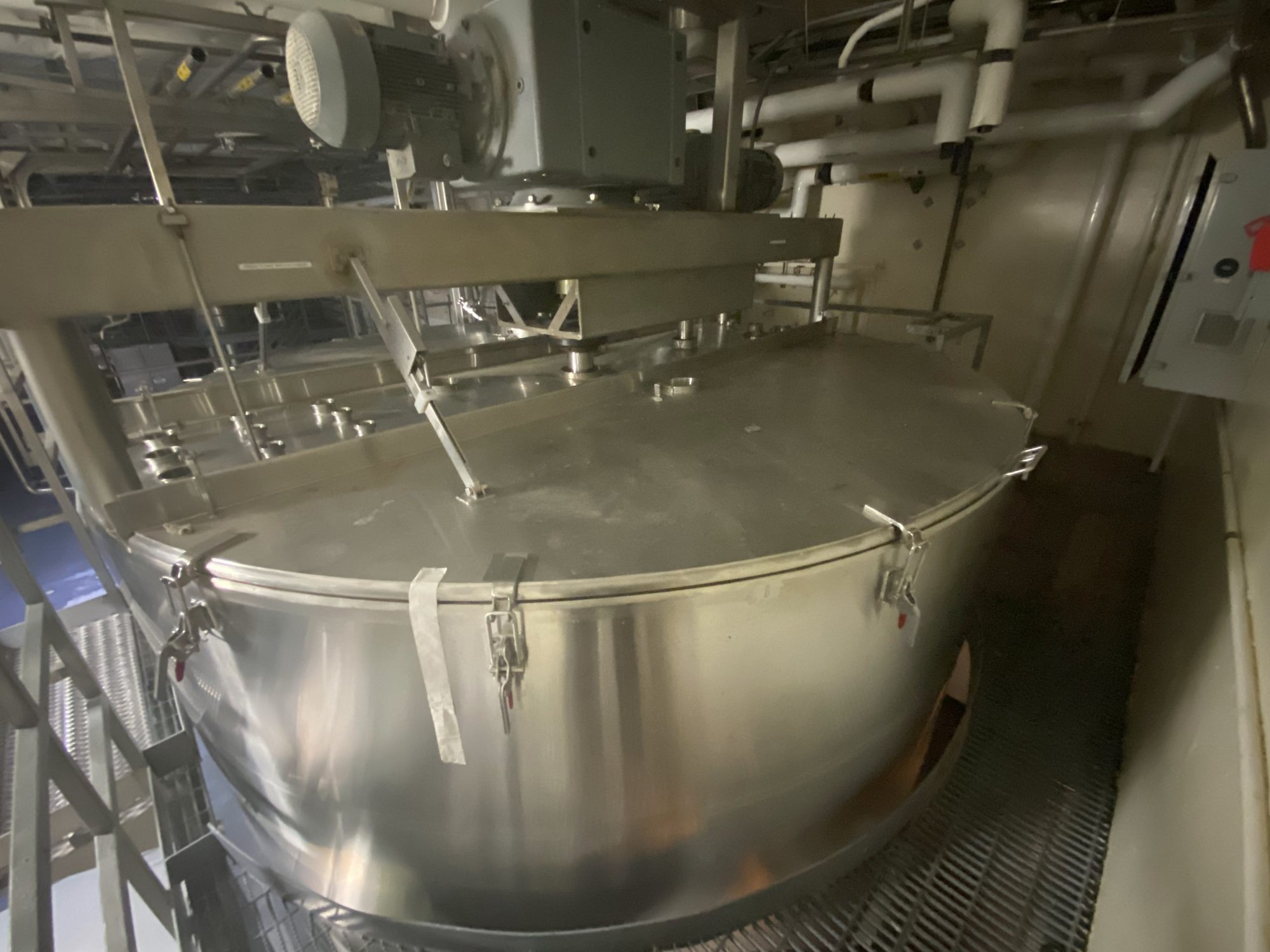 6,000 GALLON DCI MIXER KETTLE - Image 4