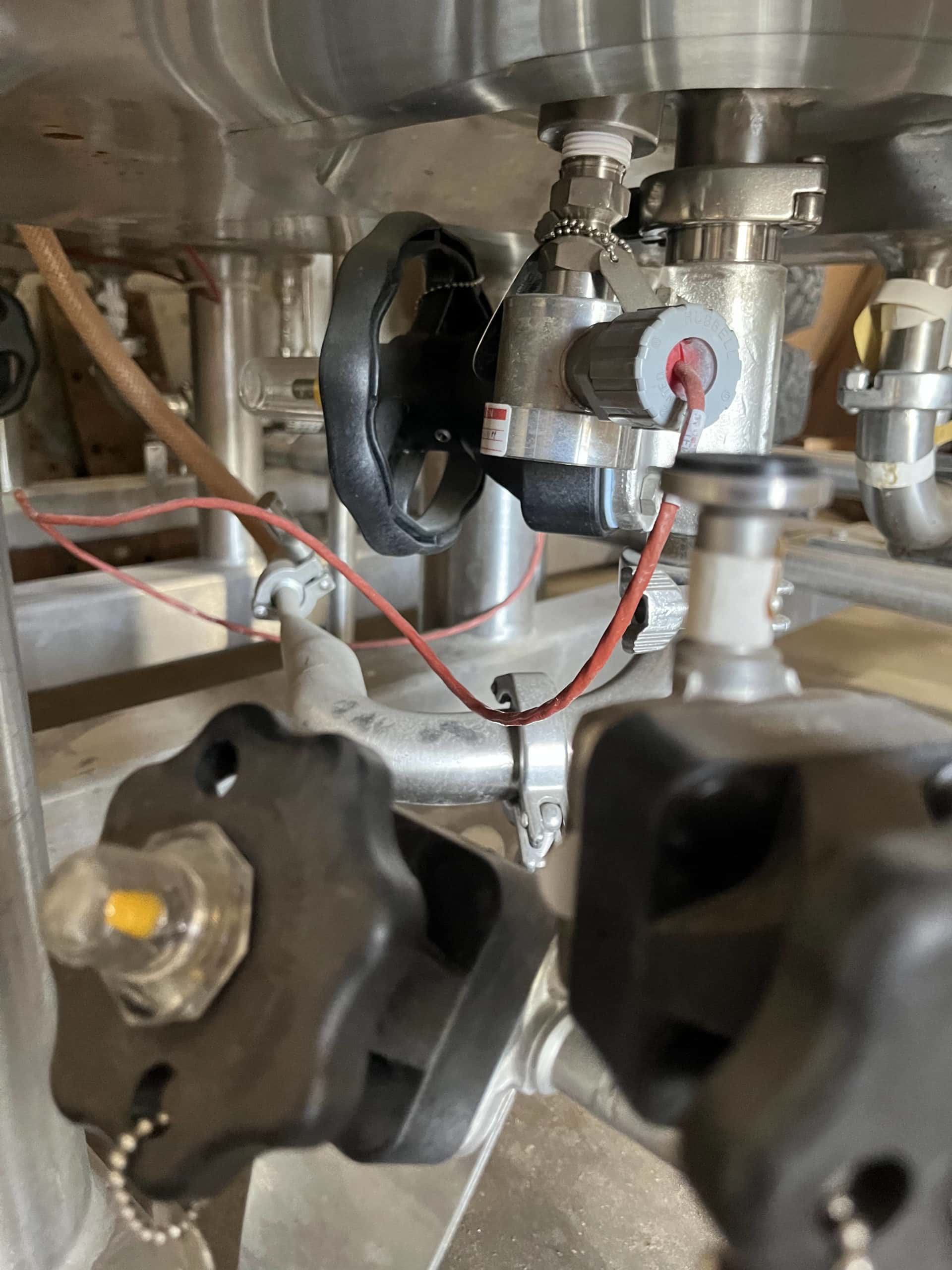 (x2) 100 Gallon Vertical Stainless Steel Tanks, Fermentation Skid, Jacketed, Agitated, 1997- Allen Bradley Control - Image 4