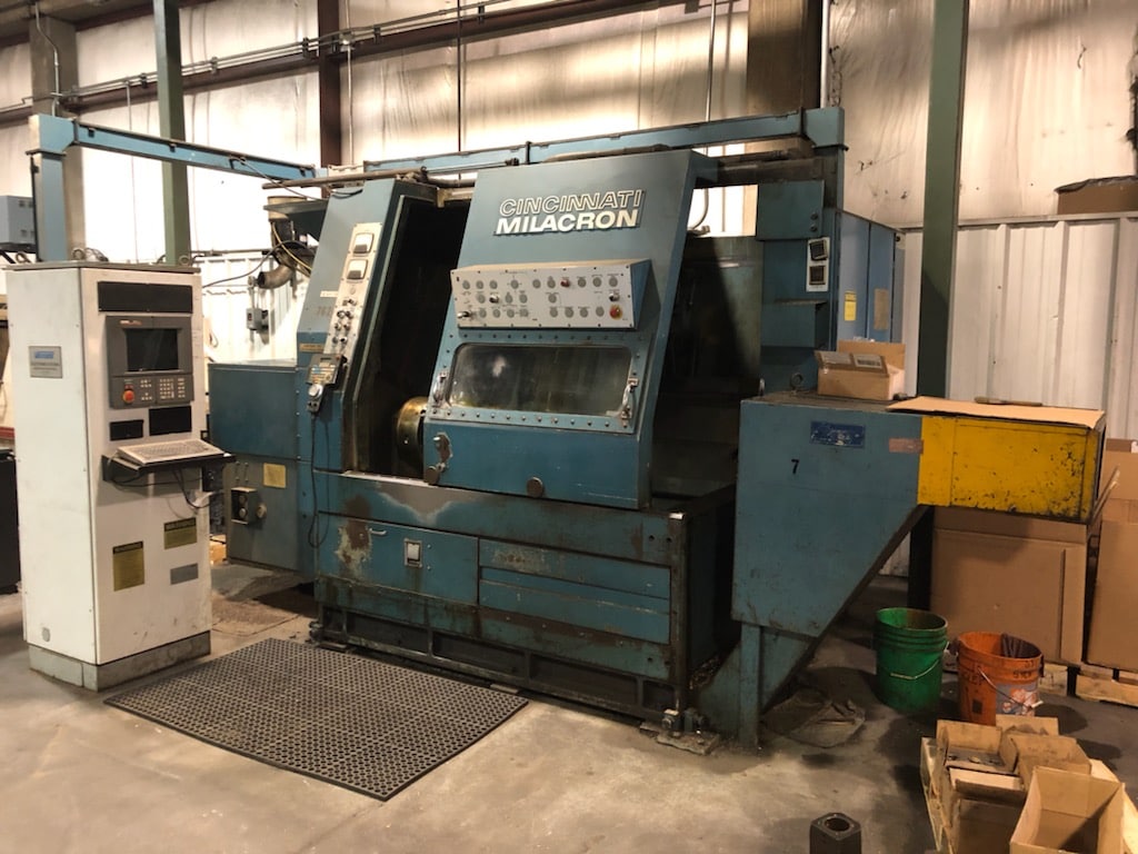 Cincinnati Milacron MO 15C Cinturn Chucker Lathe, 1976 - Vickers Acramatic 2100 CNC Control, Video Available - Image 2