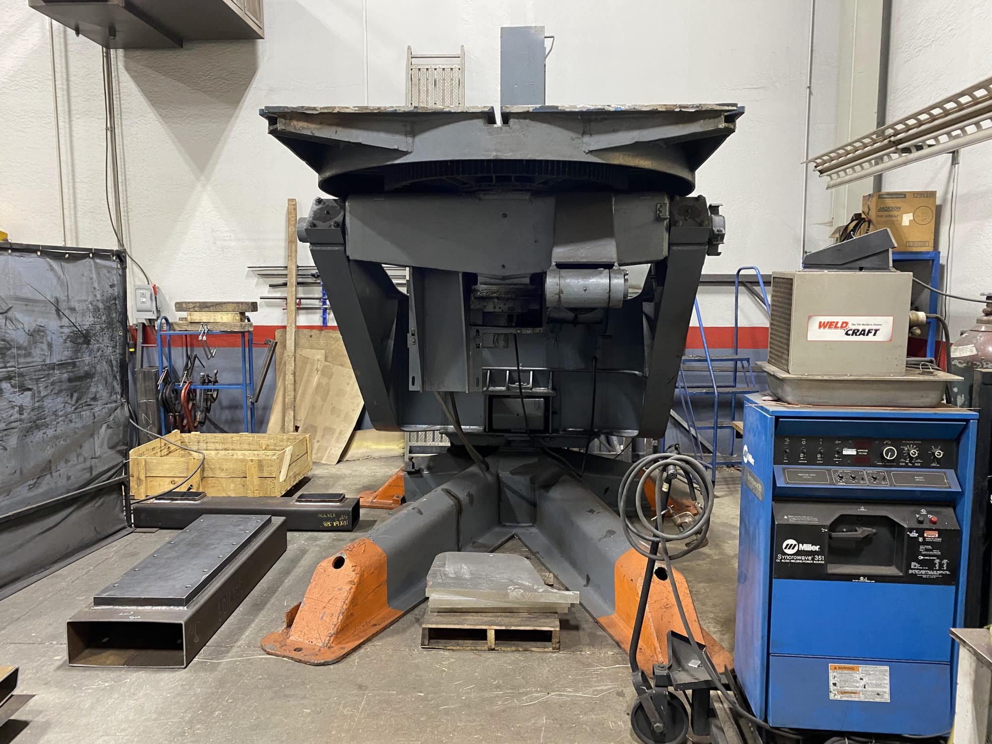 24,000 Lb Capacity P & H WP - 24 Weld Positioner